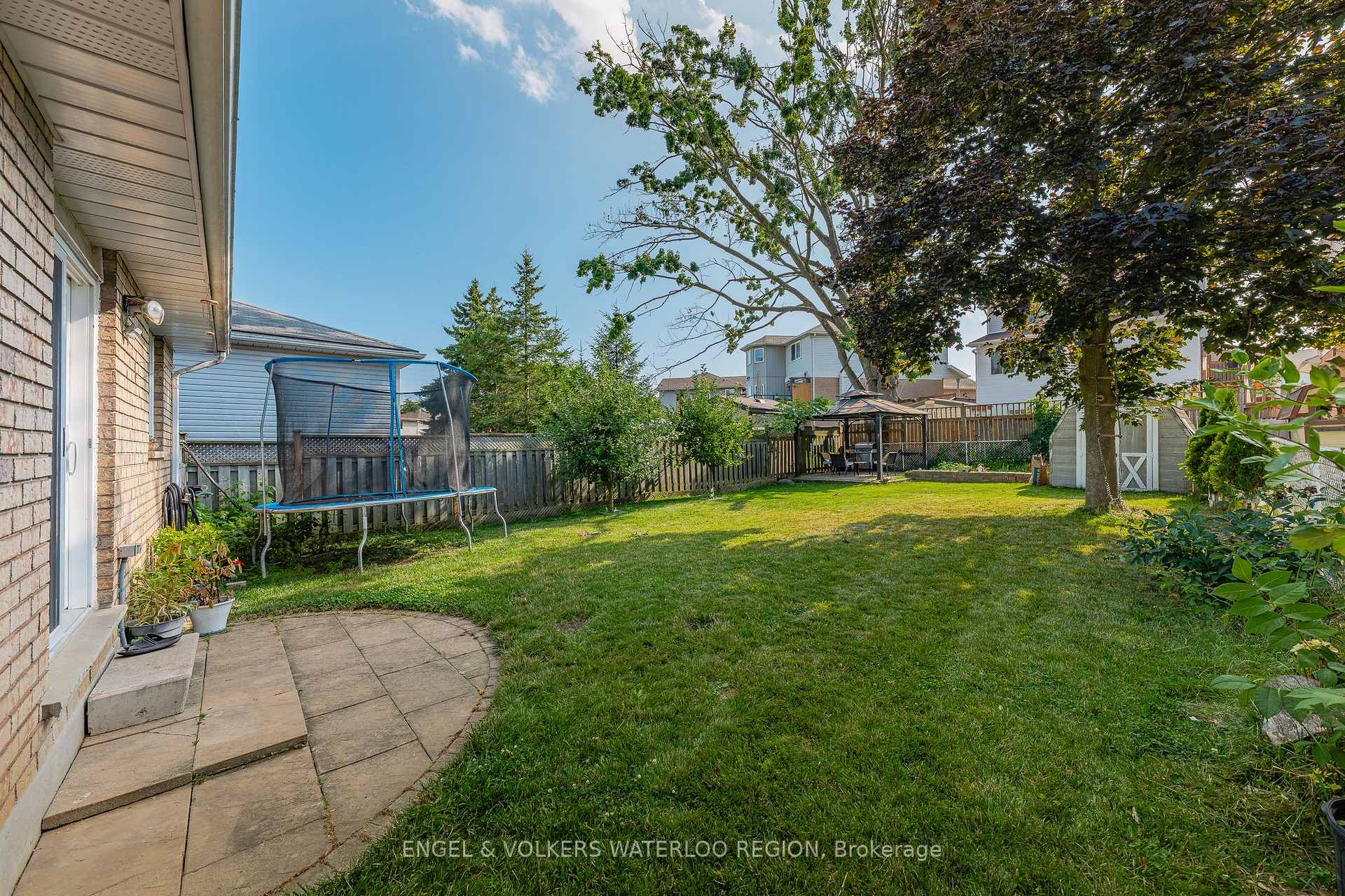 Photo 38 of 323 Newbury Drive, Kitchener — HOMEH
