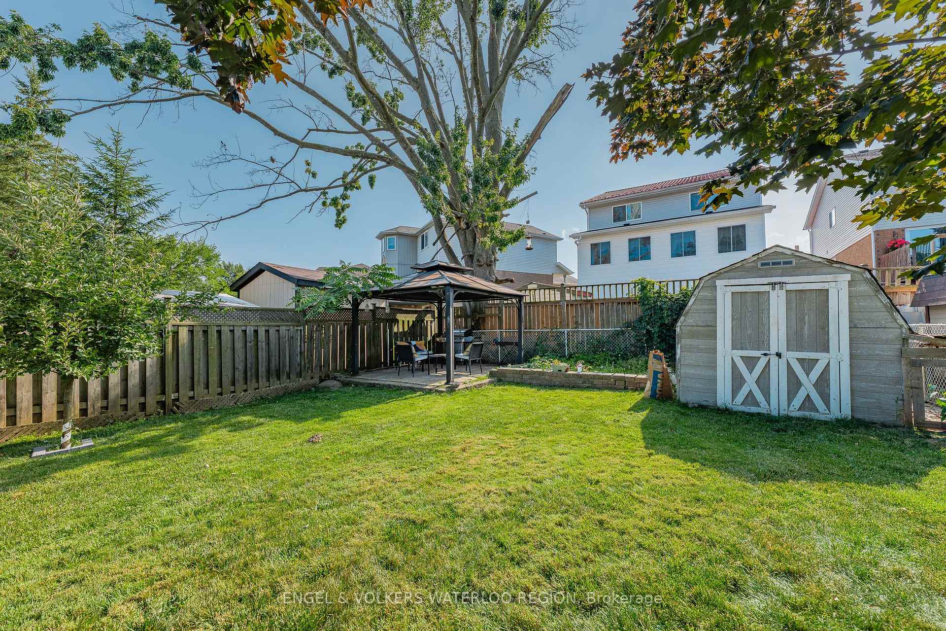 Photo 40 of 323 Newbury Drive, Kitchener — HOMEH