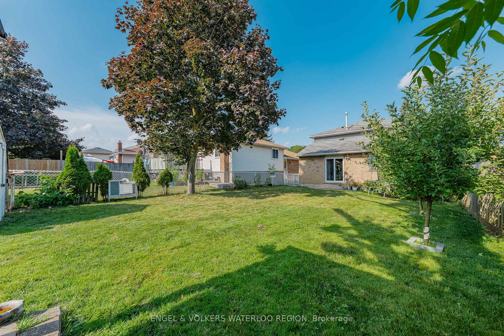 Photo 44 of 323 Newbury Drive, Kitchener — HOMEH