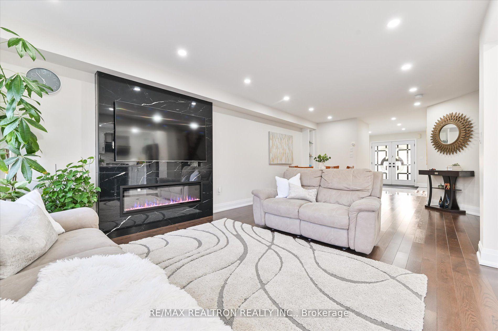 Photo 12 of 51 Harry Blaylock Drive, Markham, Greensborough — HOMEH