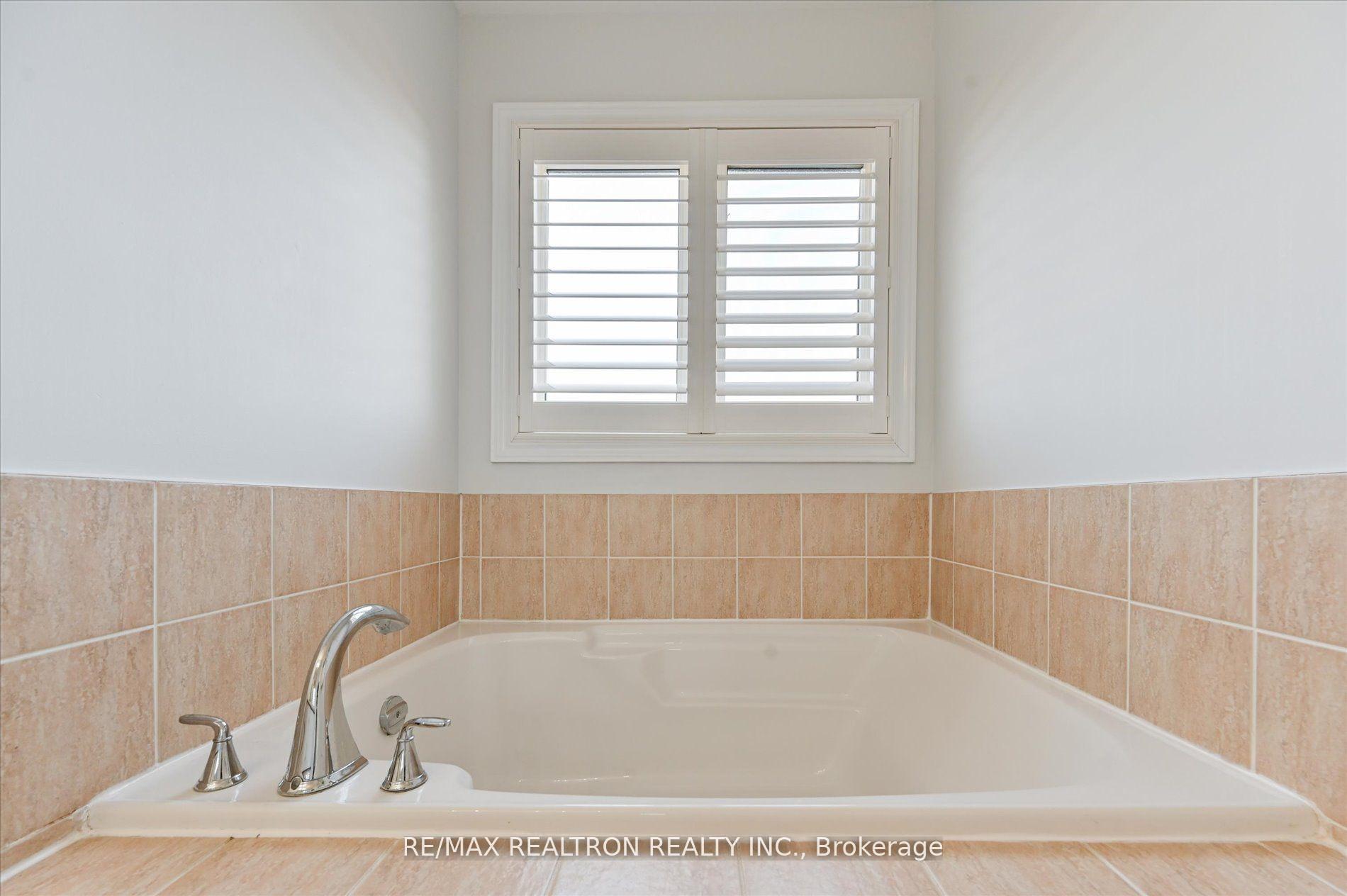 Photo 25 of 51 Harry Blaylock Drive, Markham, Greensborough — HOMEH
