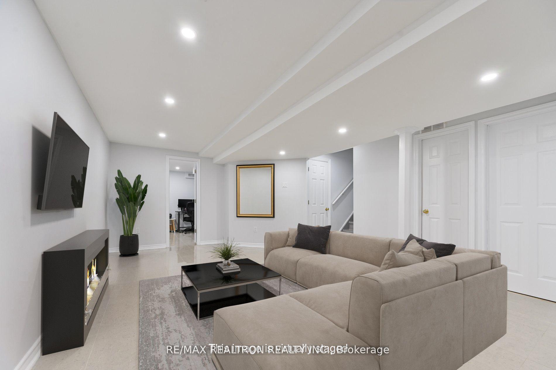 Photo 30 of 51 Harry Blaylock Drive, Markham, Greensborough — HOMEH