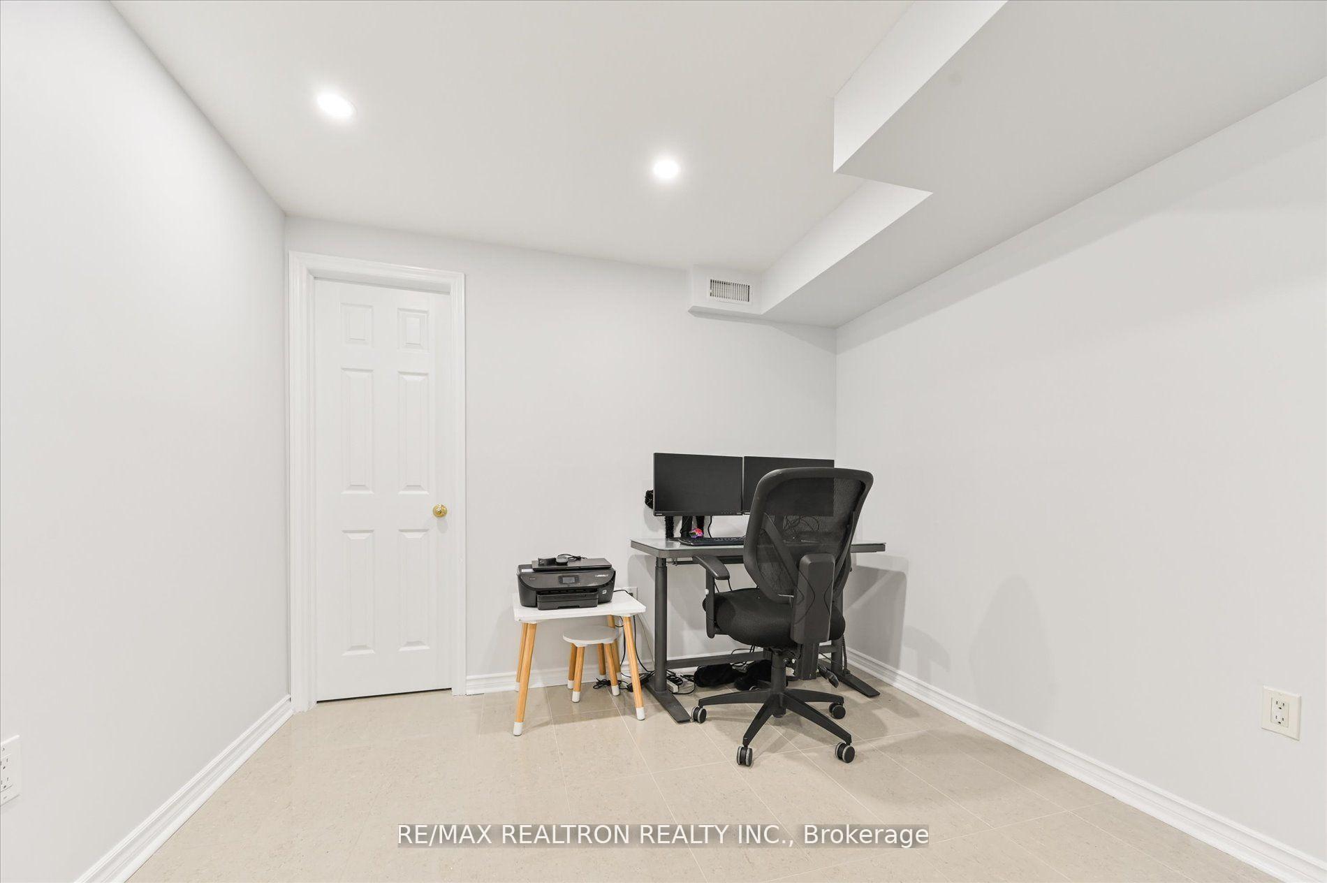 Photo 31 of 51 Harry Blaylock Drive, Markham, Greensborough — HOMEH