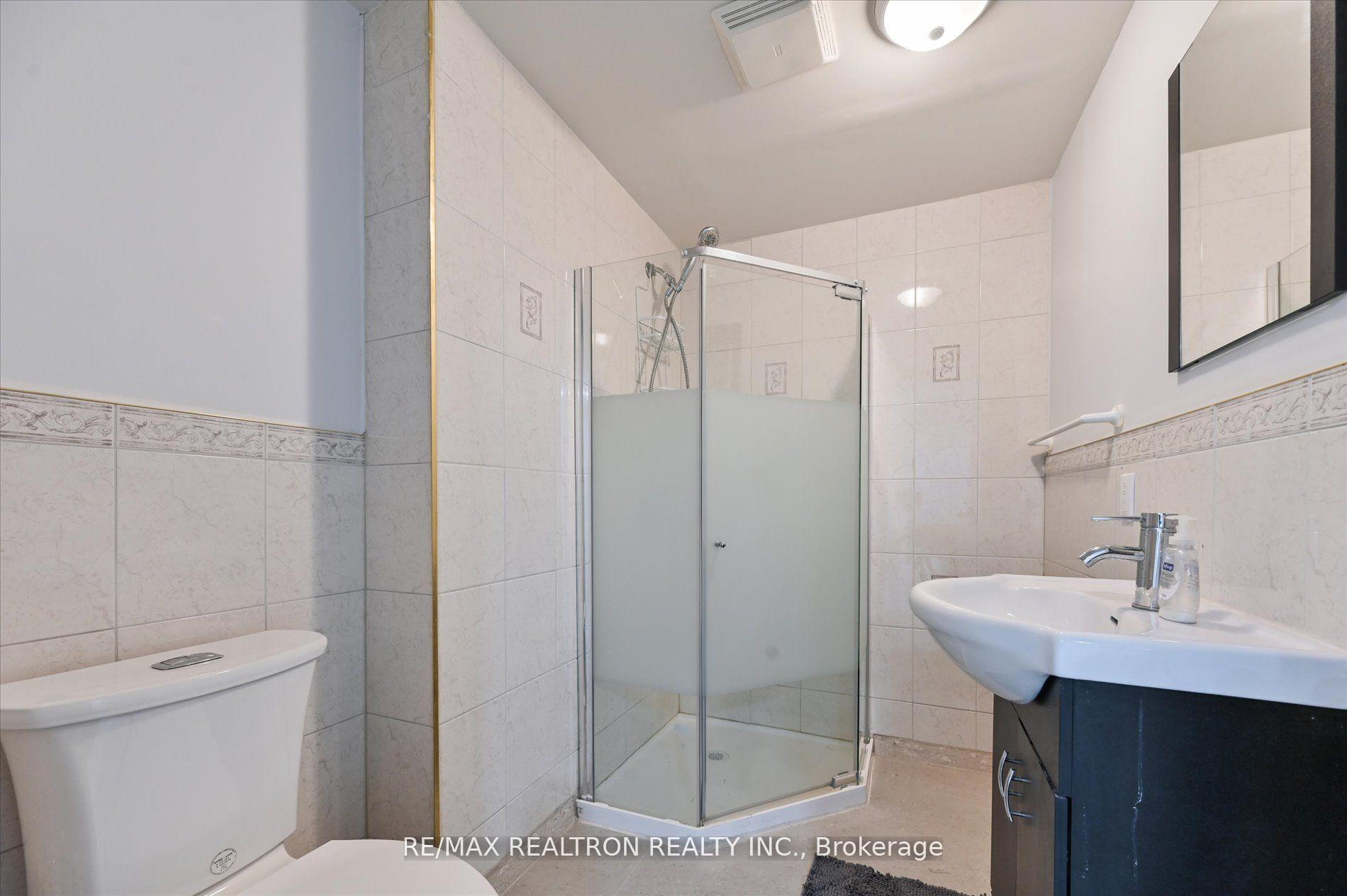 Photo 32 of 51 Harry Blaylock Drive, Markham, Greensborough — HOMEH