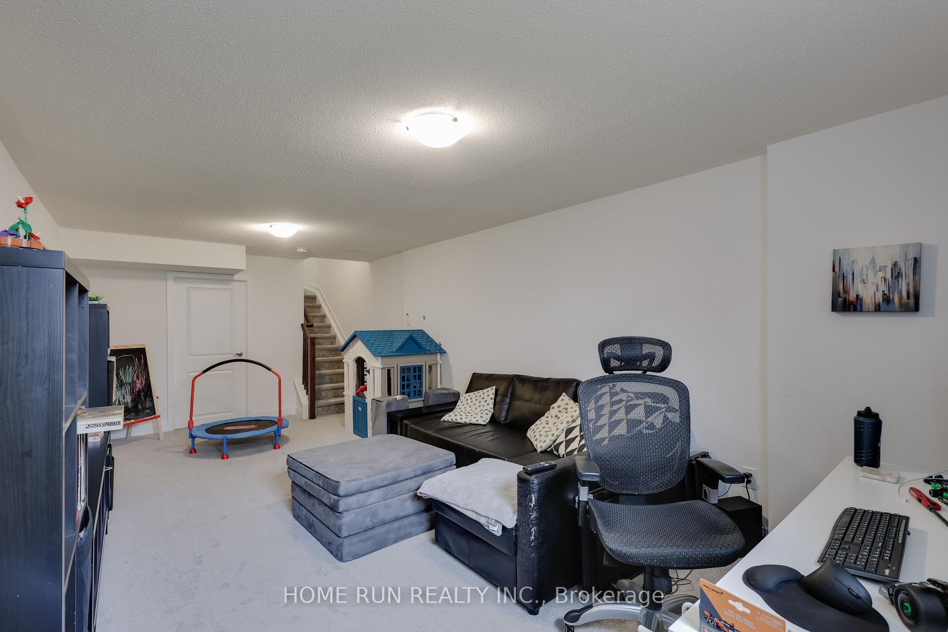 Photo 32 of 1018 Montelena Road, Ottawa, Kanata - Emerald Meadows/Trailwest — HOMEH