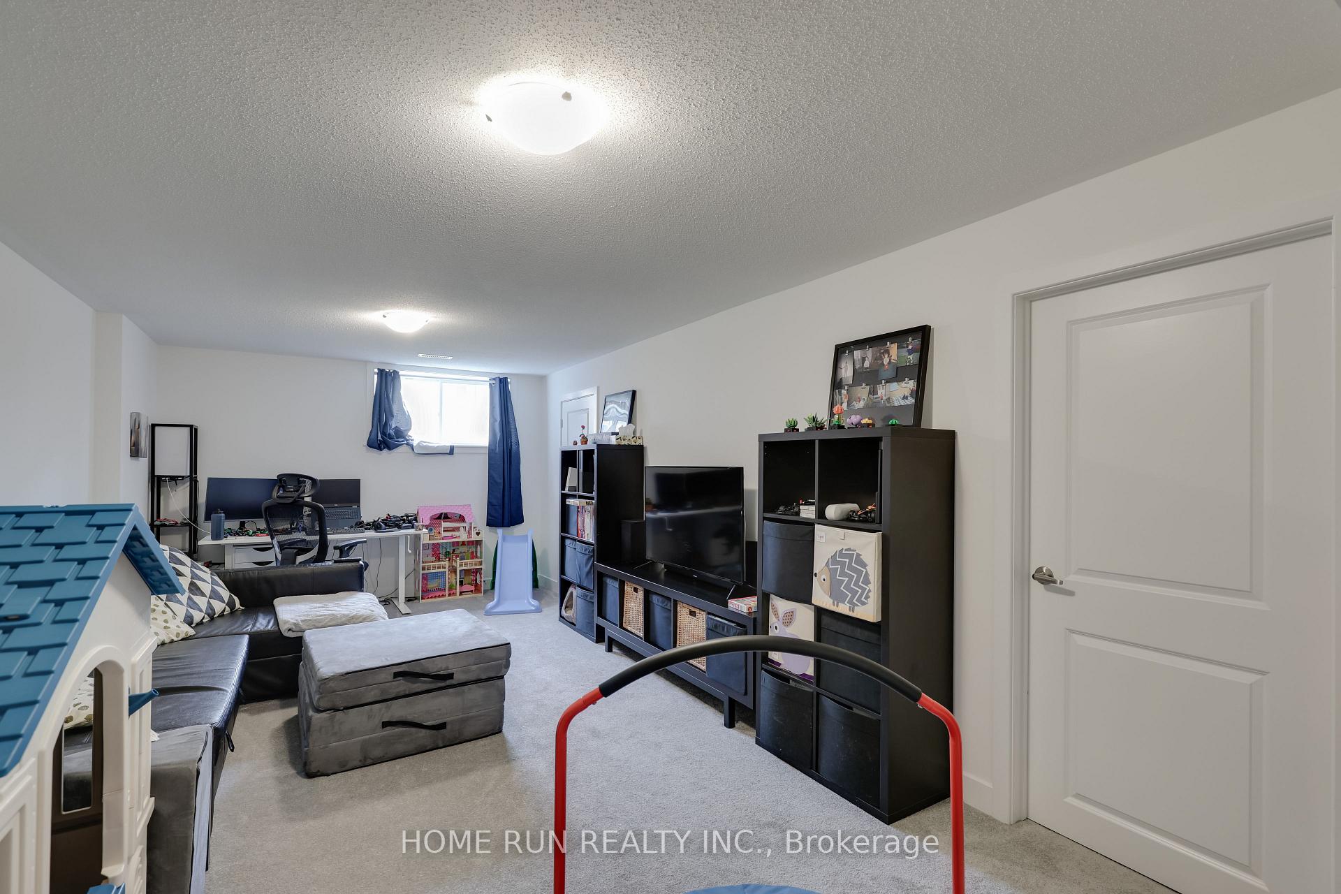 Photo 33 of 1018 Montelena Road, Ottawa, Kanata - Emerald Meadows/Trailwest — HOMEH