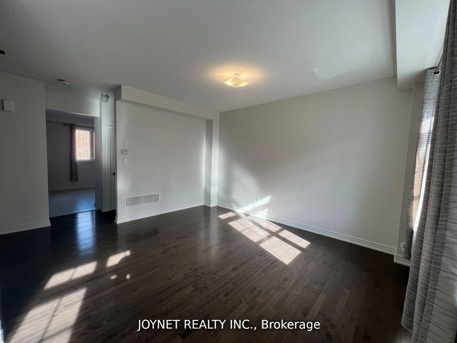 Photo 5 of 85 Roy Grove Way, Markham, Greensborough — HOMEH