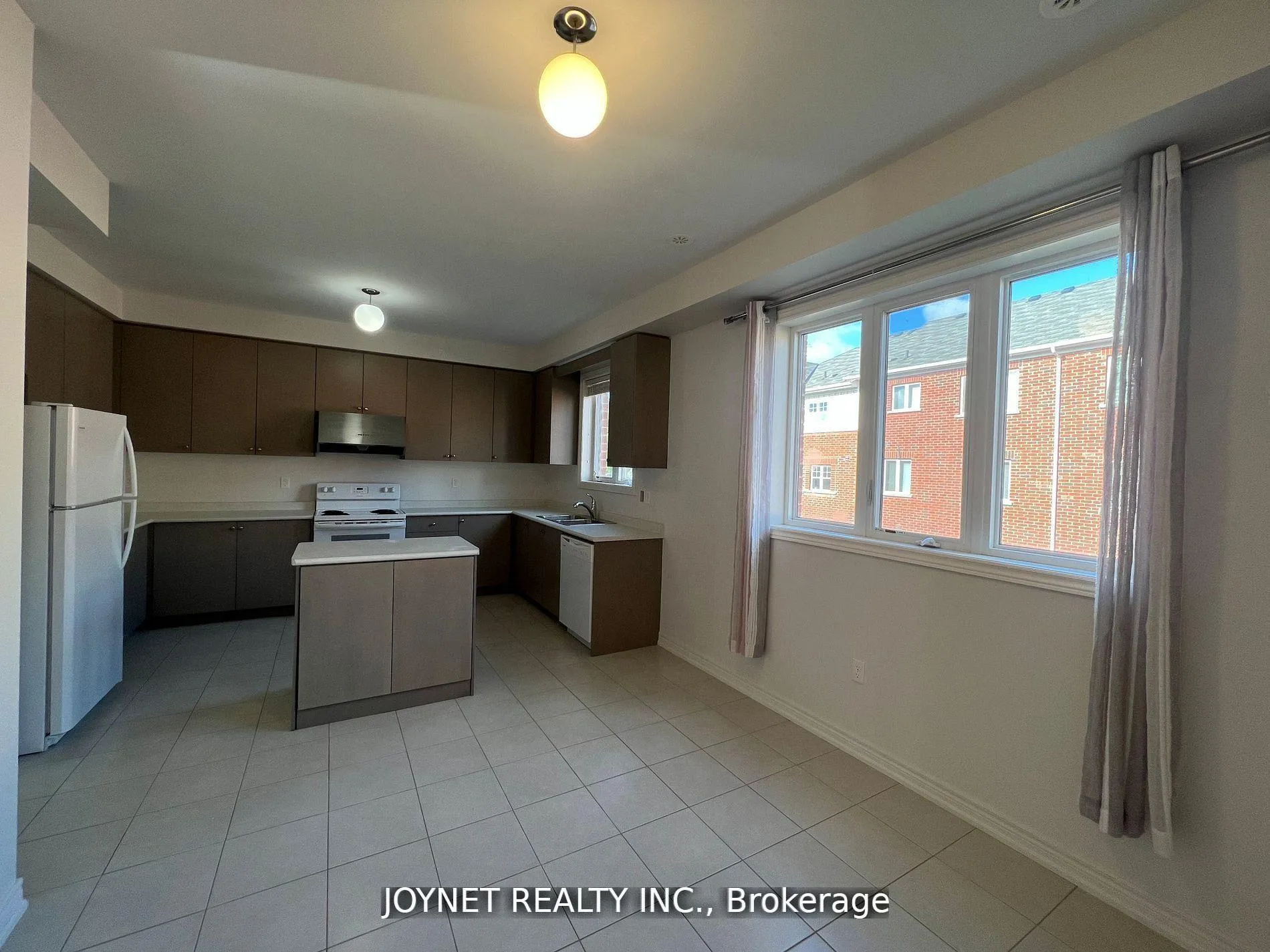 Photo 7 of 85 Roy Grove Way, Markham, Greensborough — HOMEH