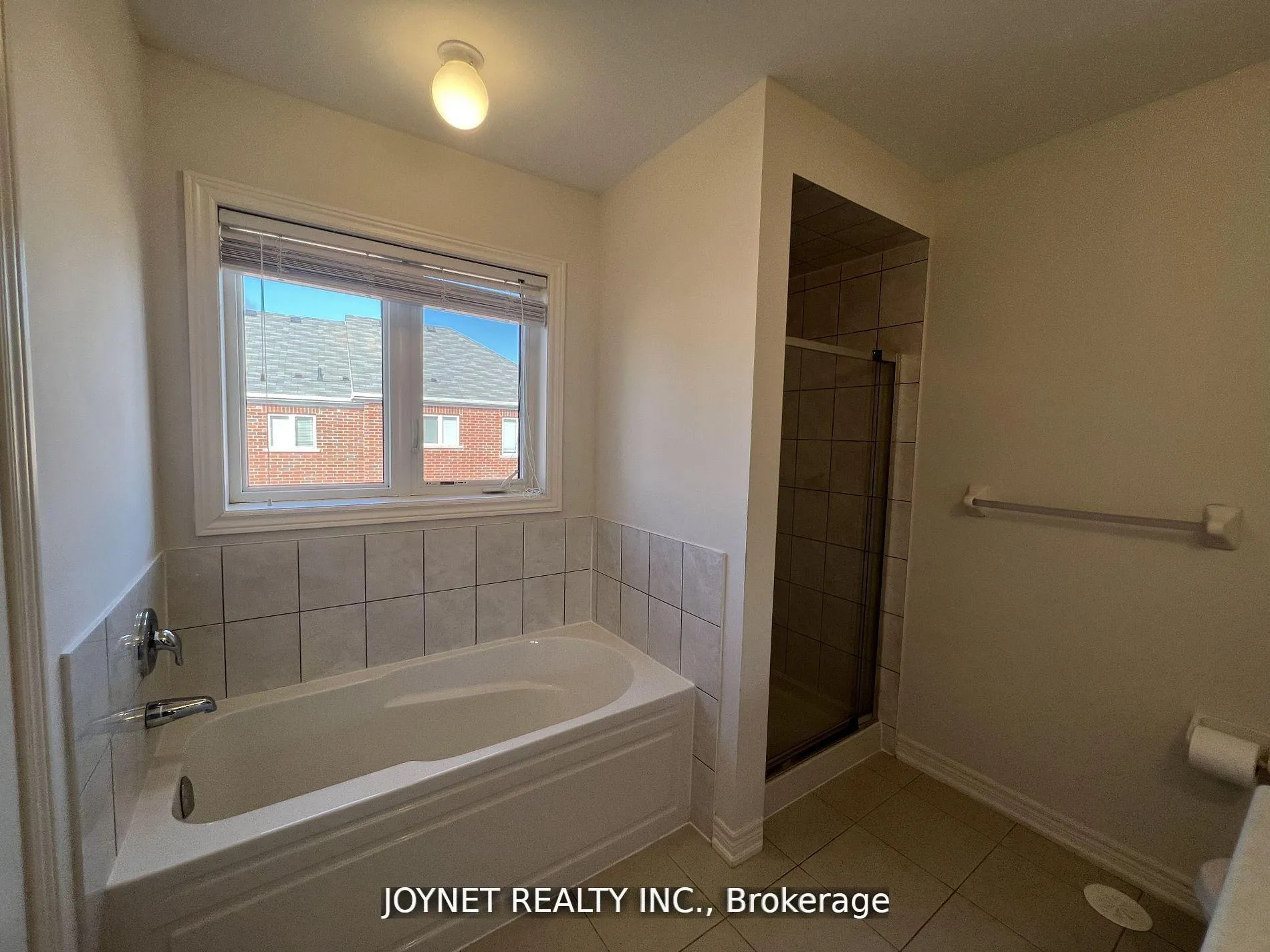 Photo 18 of 85 Roy Grove Way, Markham, Greensborough — HOMEH