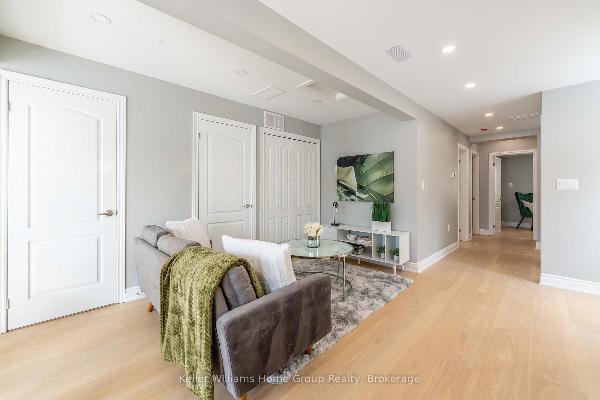Photo 6 of 201 Fennell Avenue E, Hamilton, Centremount — HOMEH