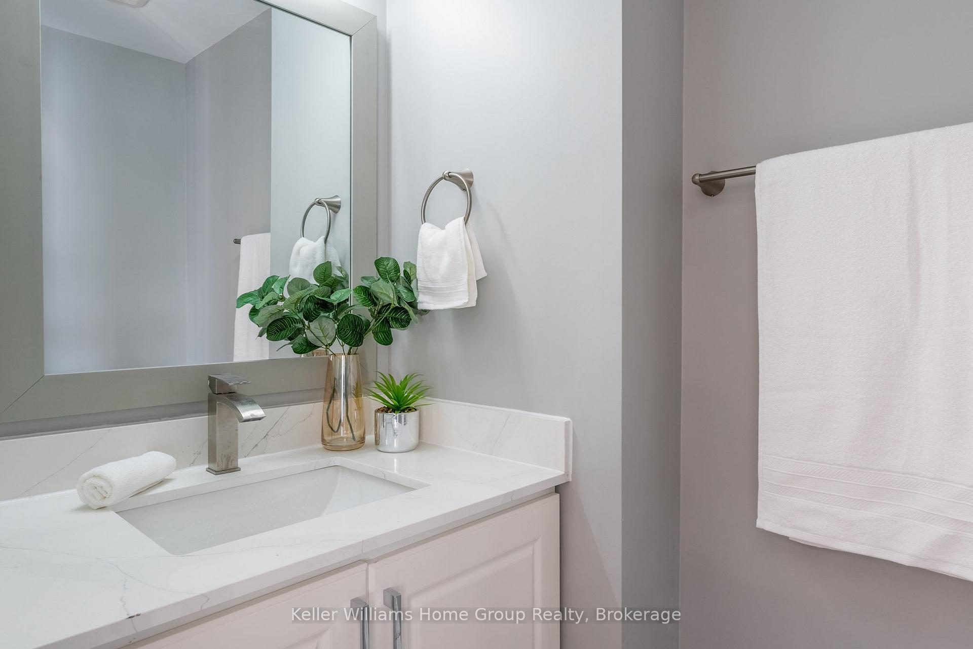 Photo 10 of 201 Fennell Avenue E, Hamilton, Centremount — HOMEH