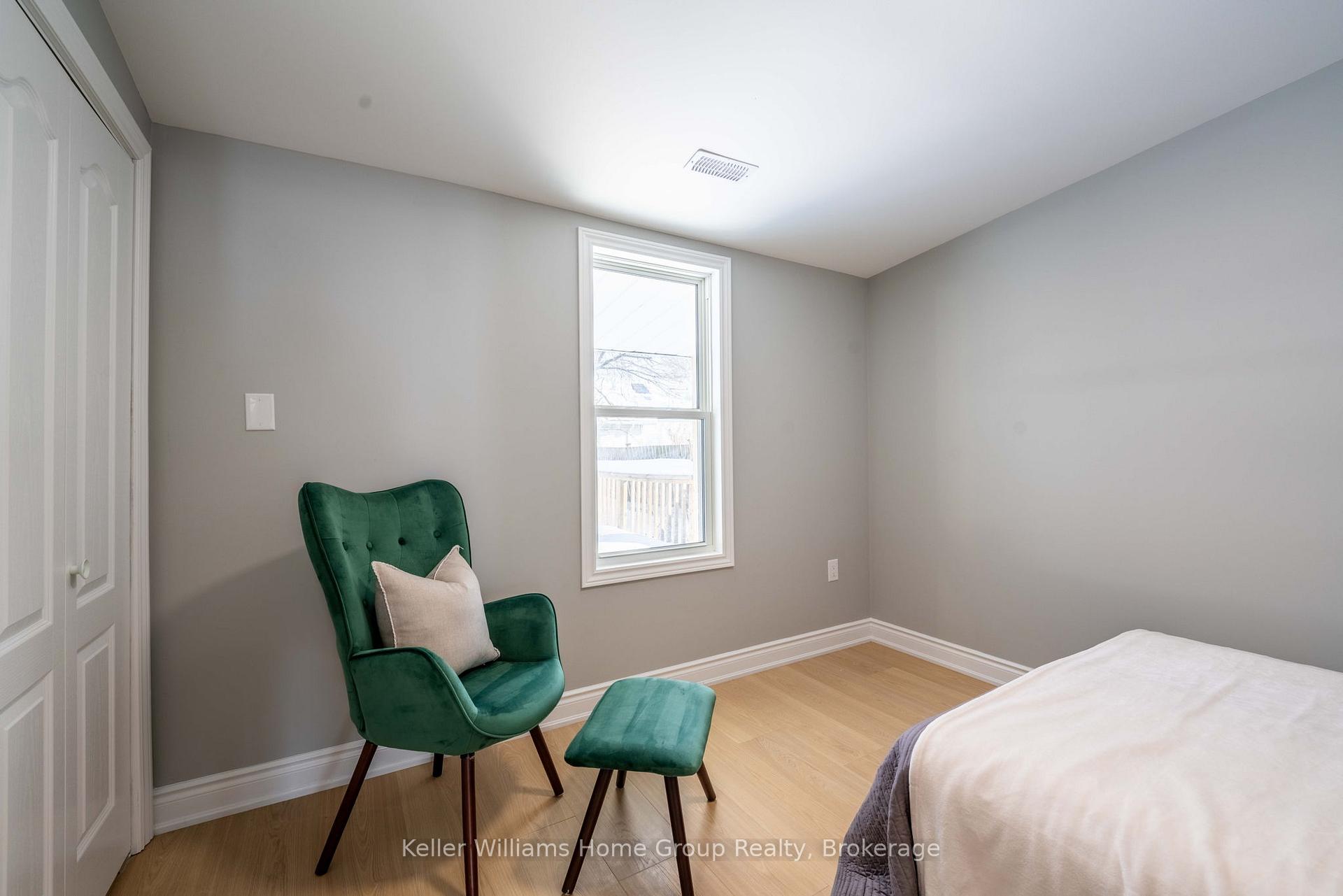Photo 20 of 201 Fennell Avenue E, Hamilton, Centremount — HOMEH