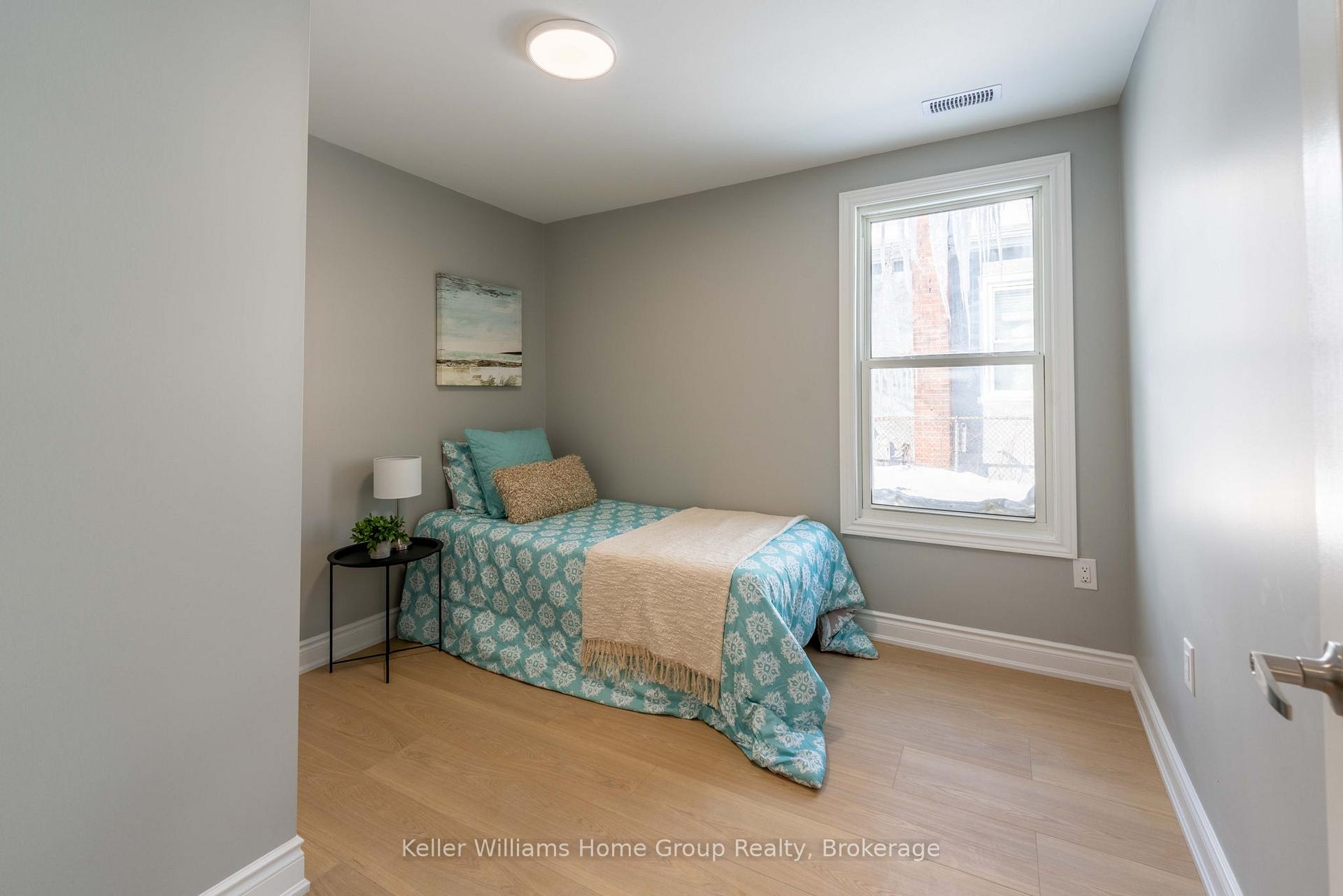 Photo 21 of 201 Fennell Avenue E, Hamilton, Centremount — HOMEH