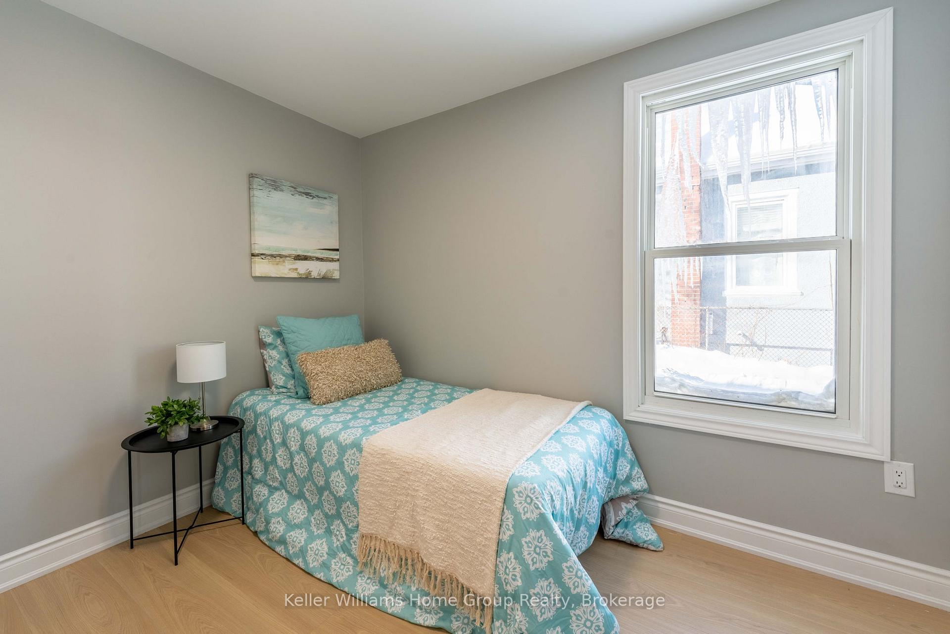 Photo 22 of 201 Fennell Avenue E, Hamilton, Centremount — HOMEH