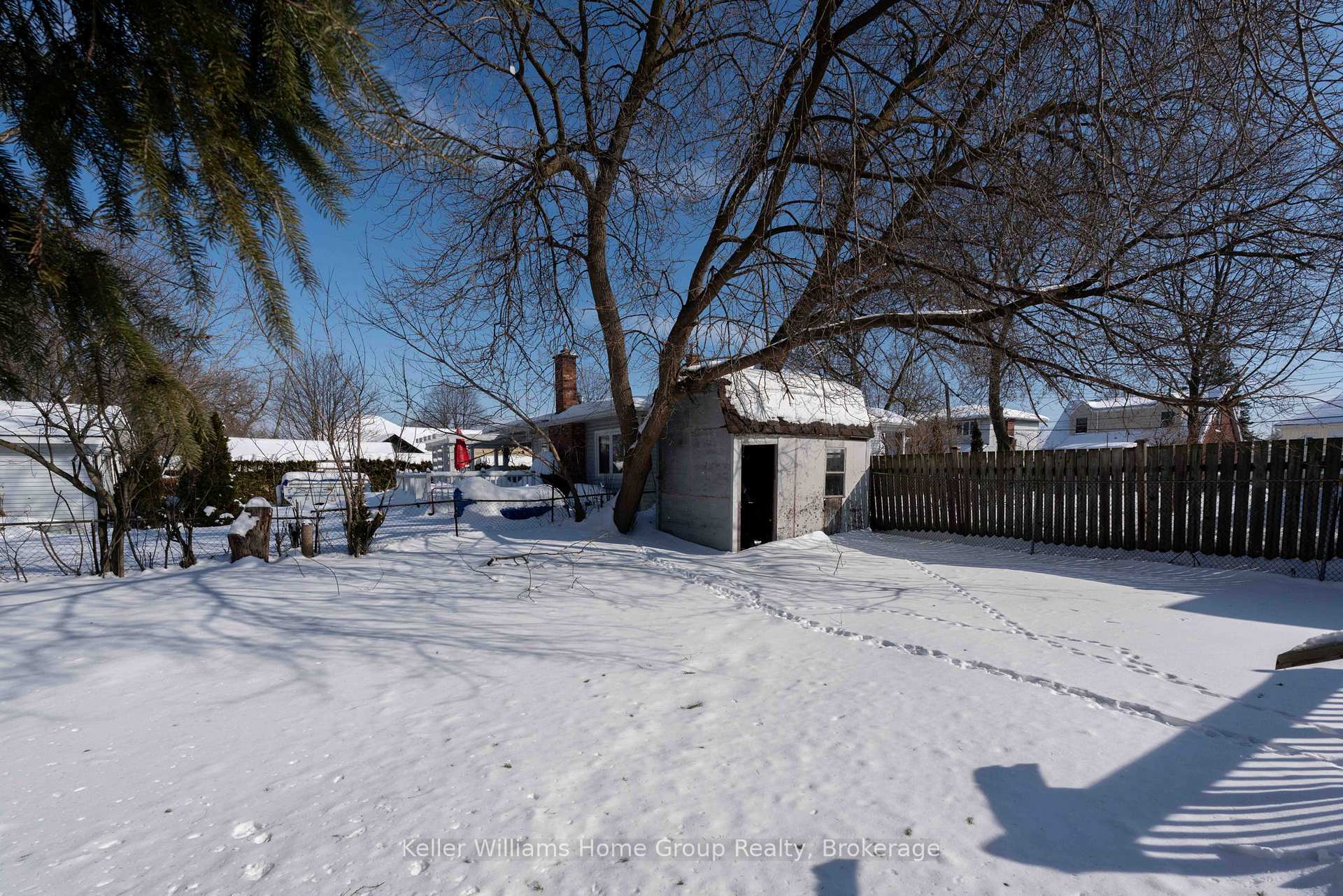 Photo 29 of 201 Fennell Avenue E, Hamilton, Centremount — HOMEH