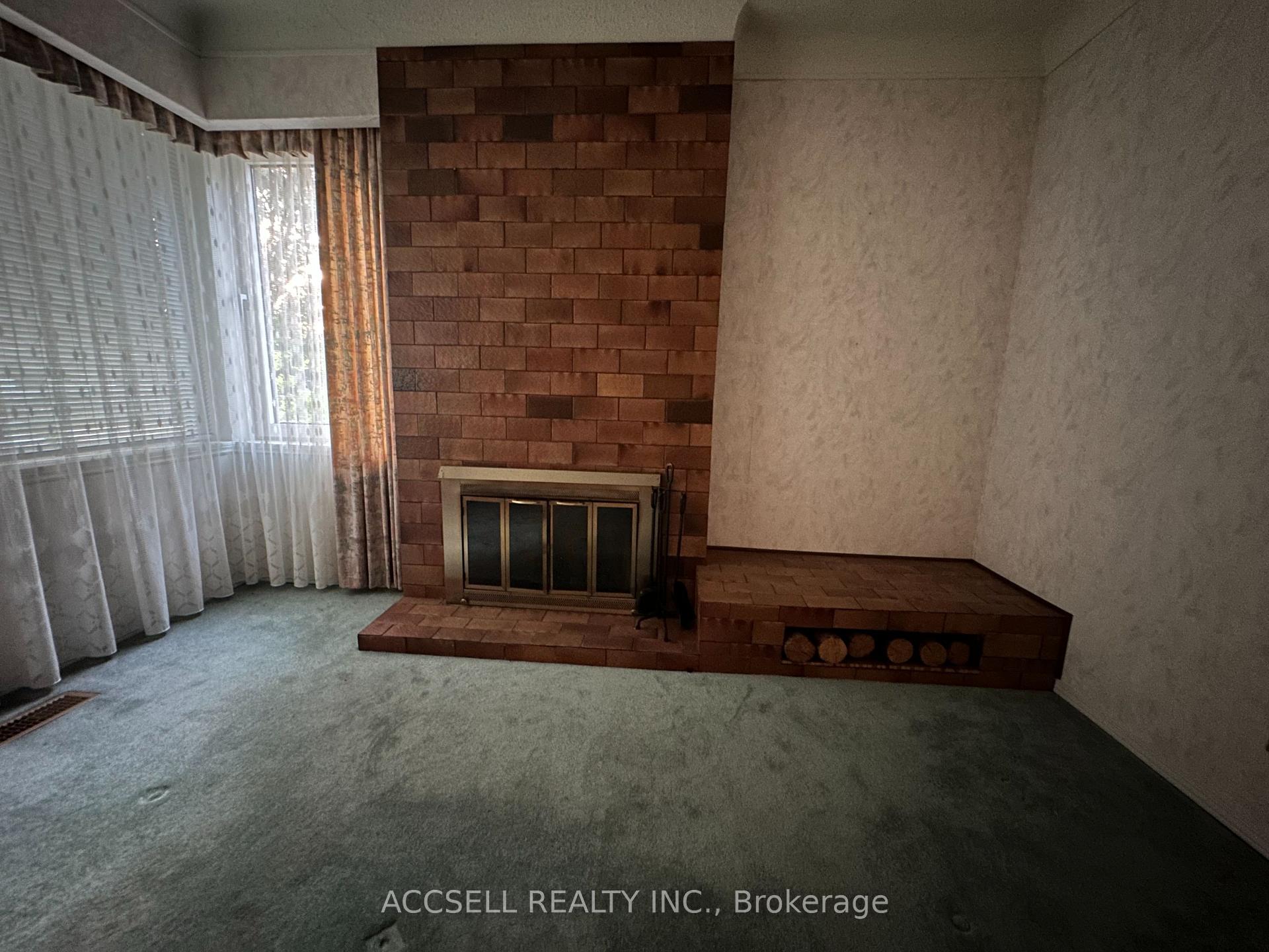 Photo 11 of 198 Highland Road E, Kitchener — HOMEH