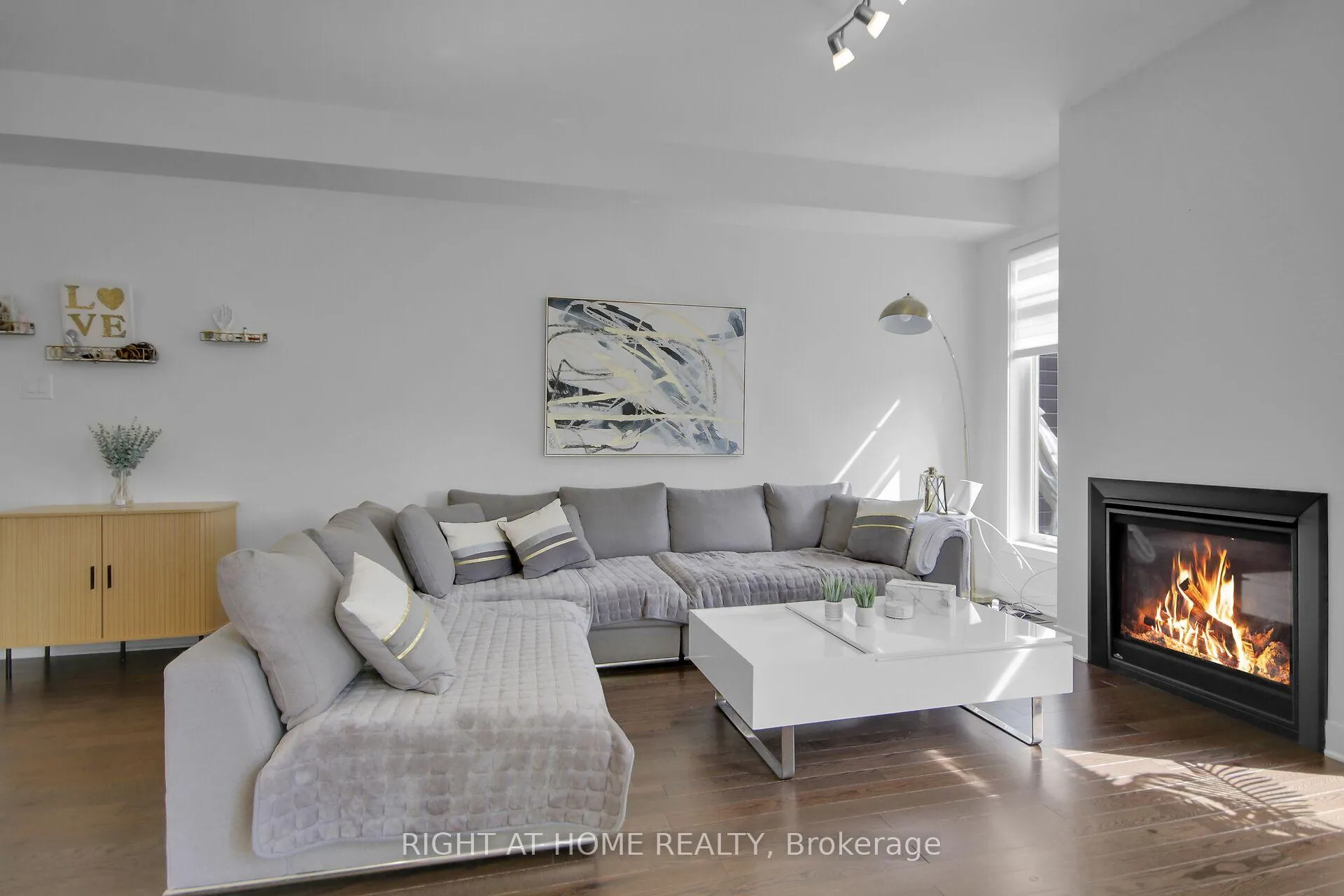 Photo 7 of 741 Twist Way, Ottawa, Kanata - Emerald Meadows/Trailwest — HOMEH
