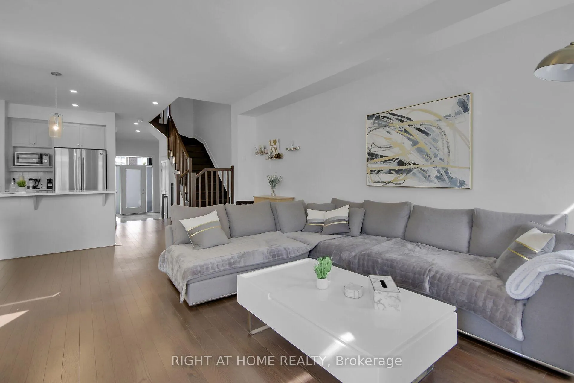 Photo 8 of 741 Twist Way, Ottawa, Kanata - Emerald Meadows/Trailwest — HOMEH