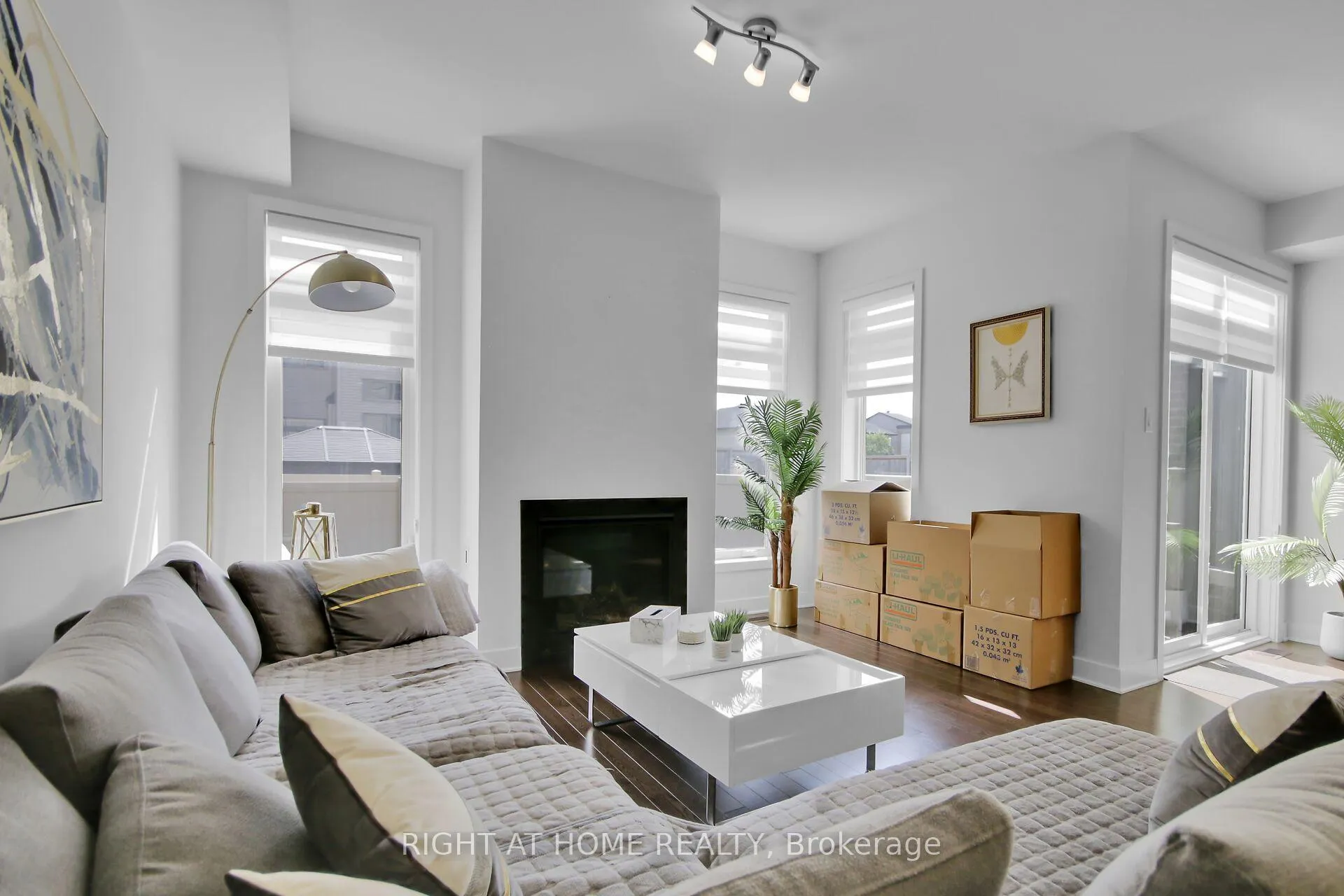 Photo 11 of 741 Twist Way, Ottawa, Kanata - Emerald Meadows/Trailwest — HOMEH