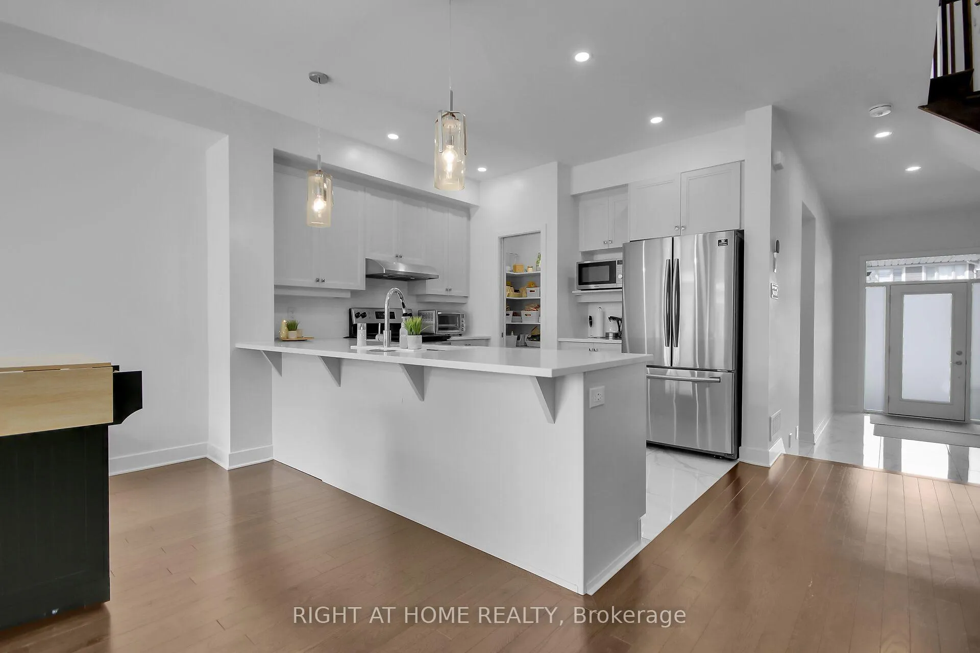 Photo 13 of 741 Twist Way, Ottawa, Kanata - Emerald Meadows/Trailwest — HOMEH