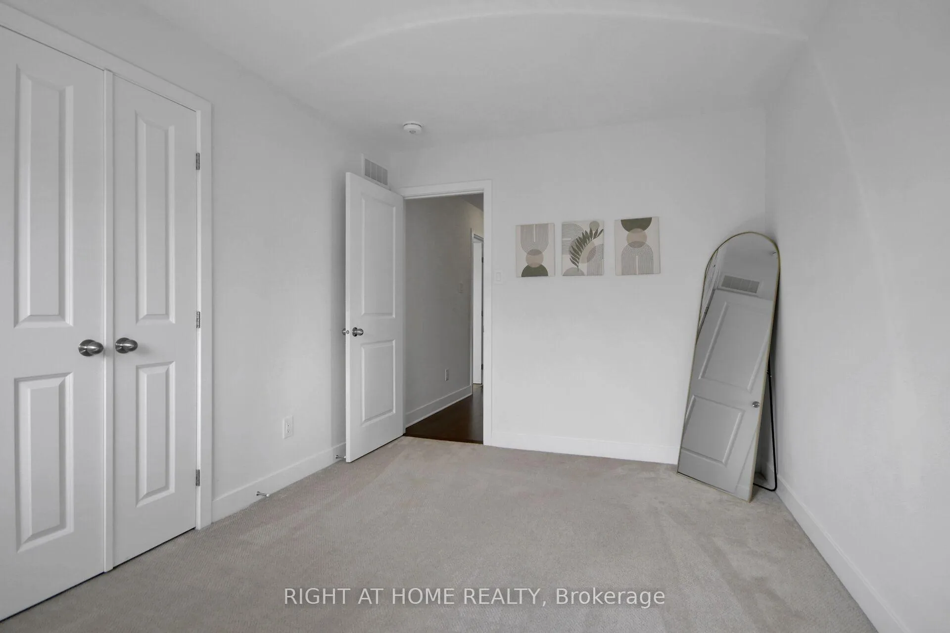 Photo 33 of 741 Twist Way, Ottawa, Kanata - Emerald Meadows/Trailwest — HOMEH