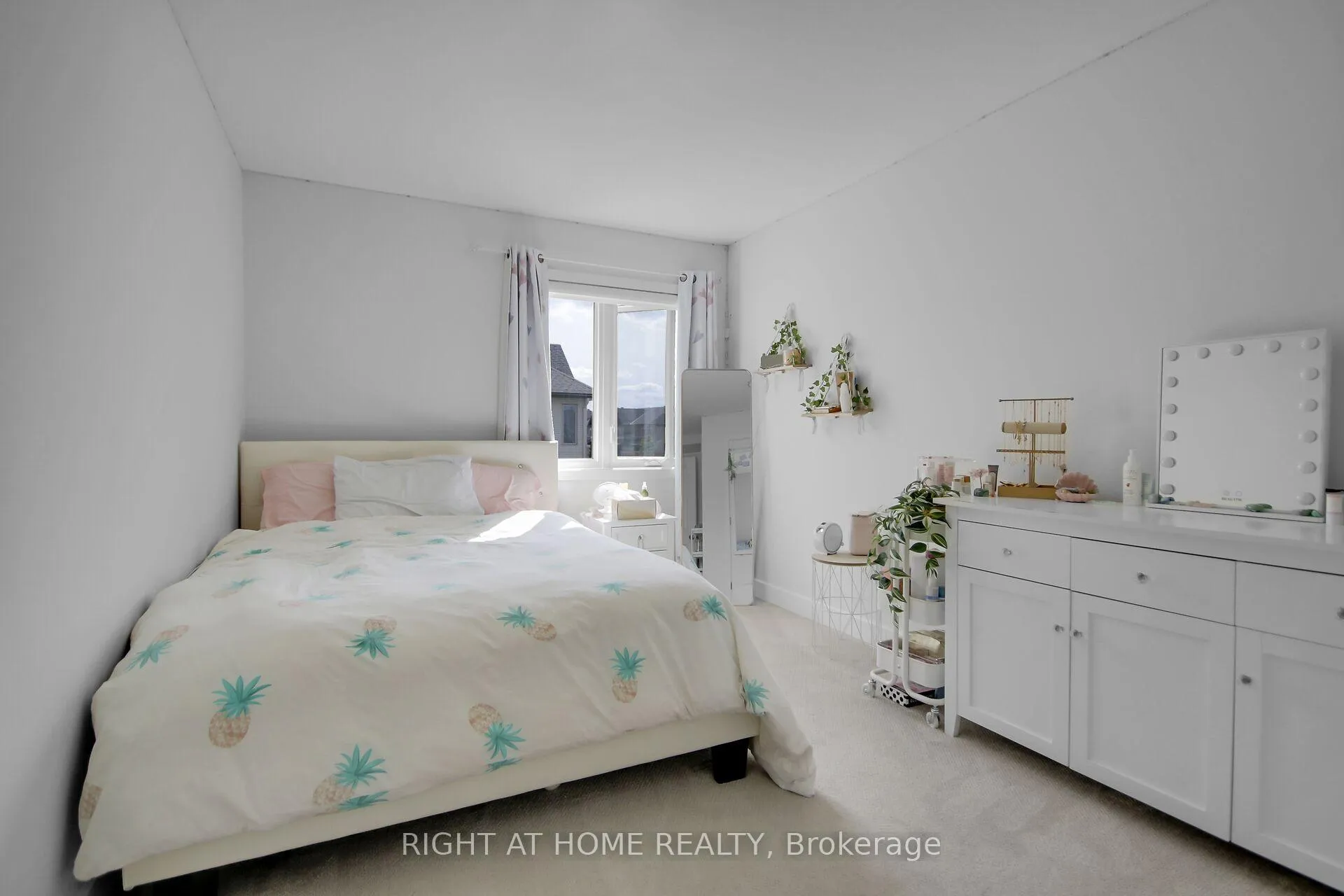 Photo 34 of 741 Twist Way, Ottawa, Kanata - Emerald Meadows/Trailwest — HOMEH
