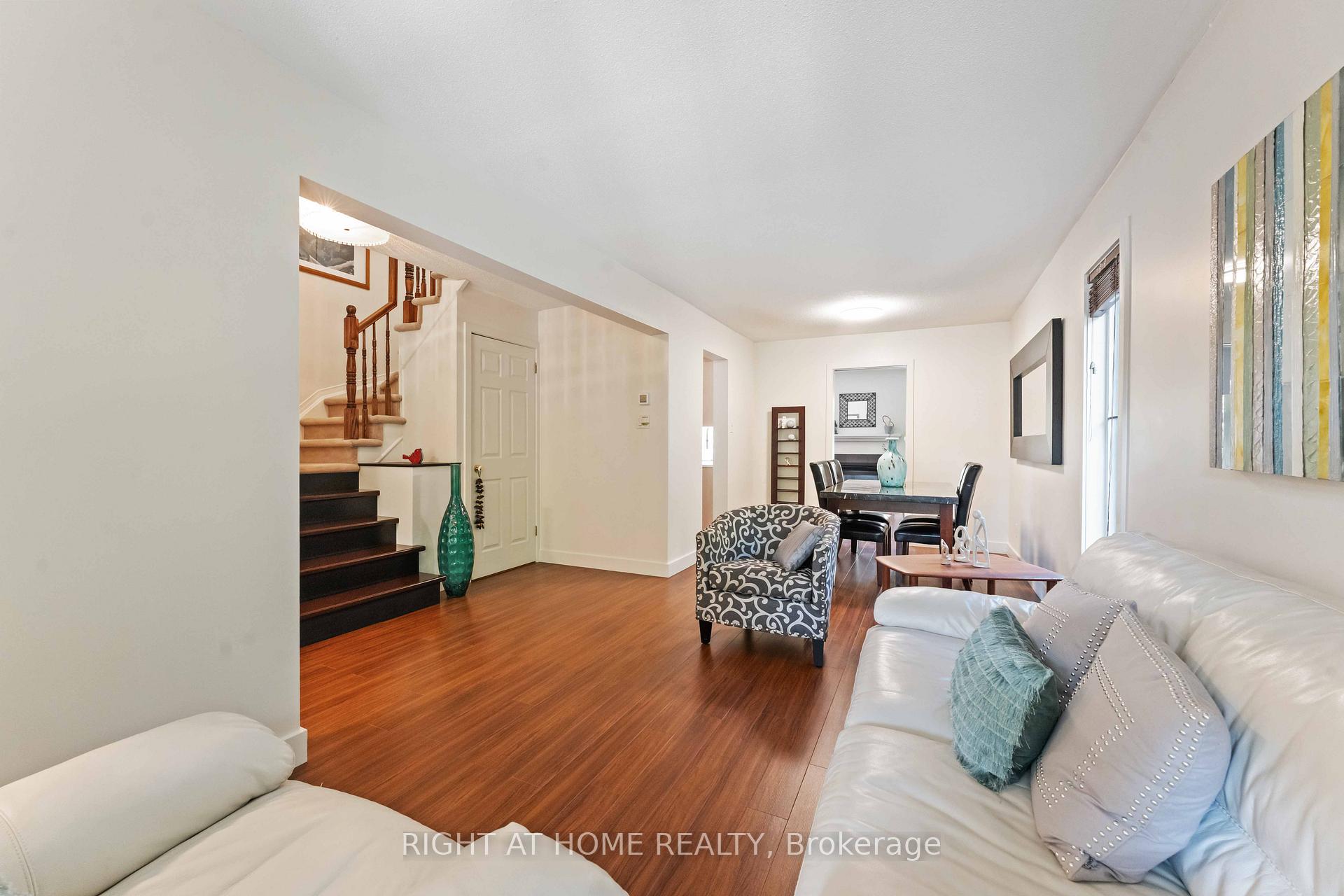 Photo 9 of 142 Blackdome Crescent, Ottawa, Kanata - Kanata Lakes/Heritage Hills — HOMEH