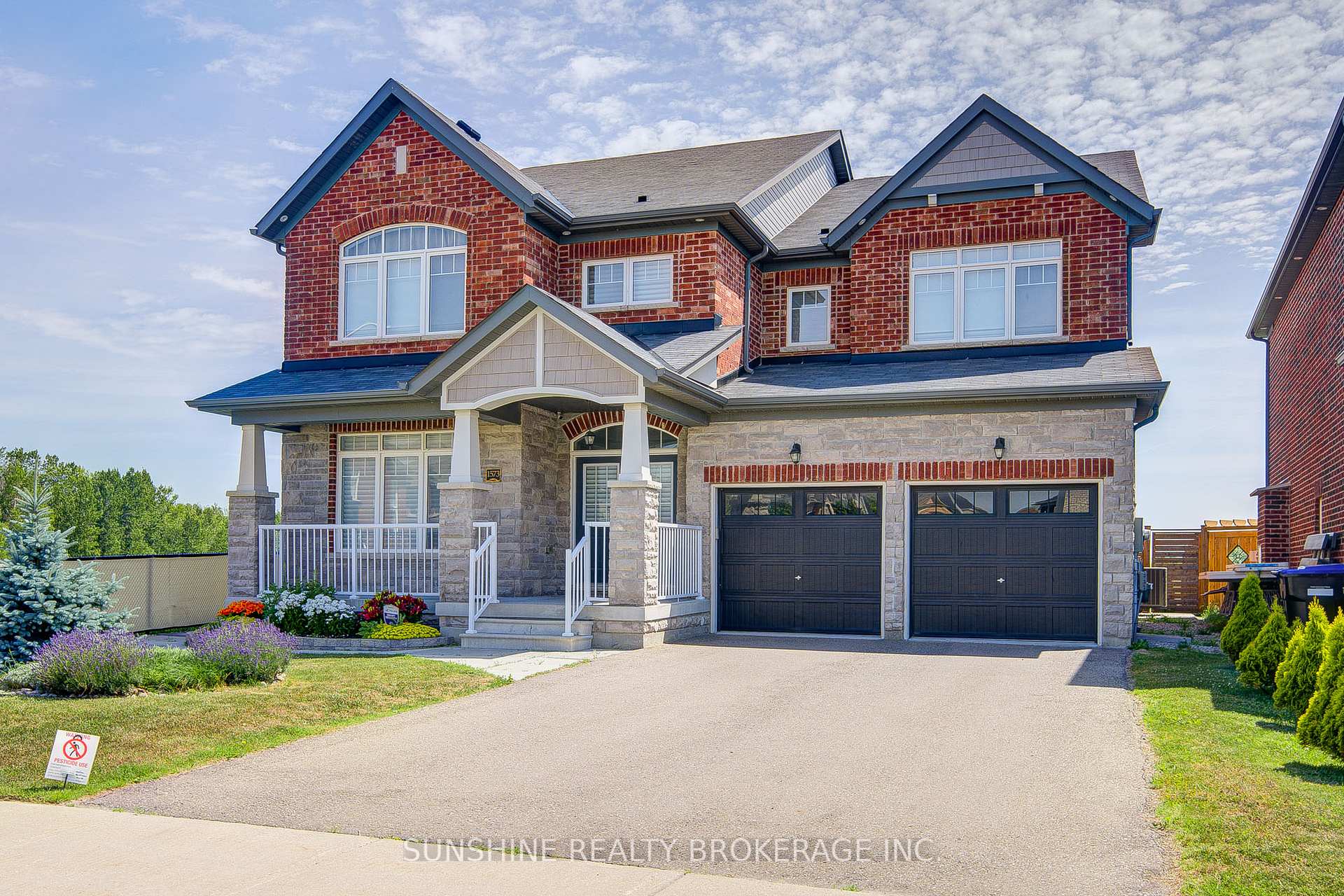 Front of 1573 Emberton Way