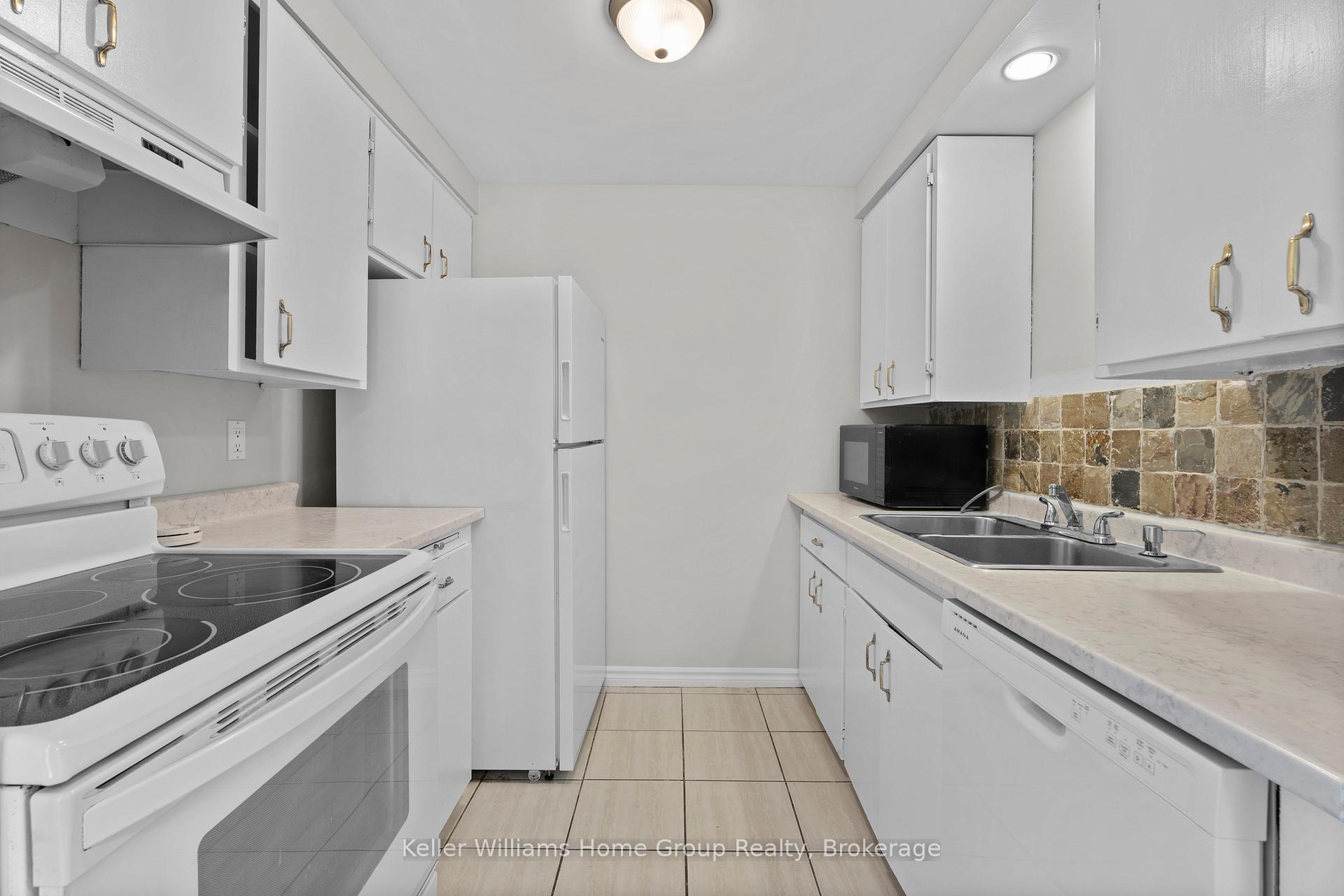 Photo 8 of 531 Strasburg Road, Kitchener — HOMEH