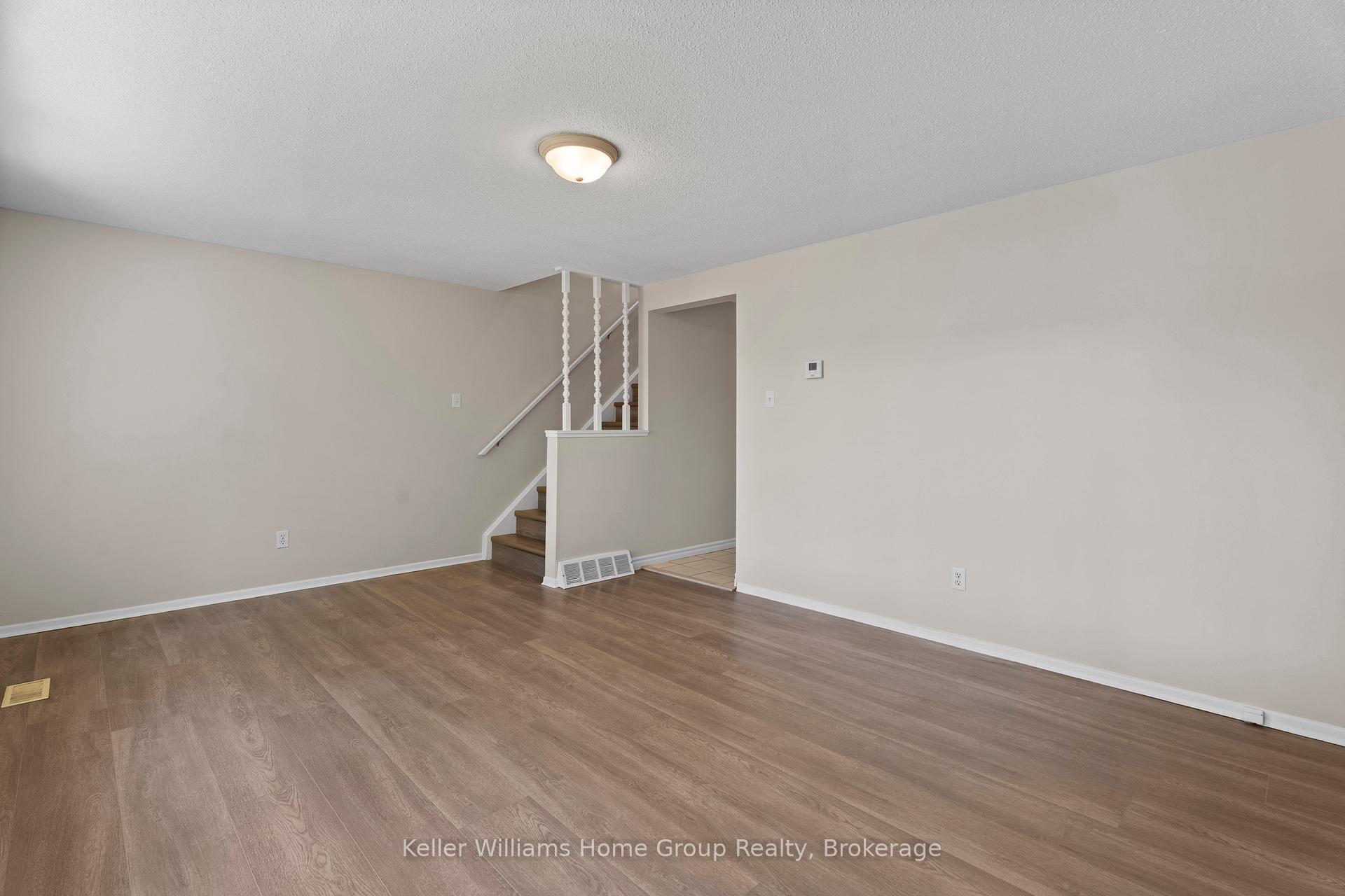 Photo 14 of 531 Strasburg Road, Kitchener — HOMEH
