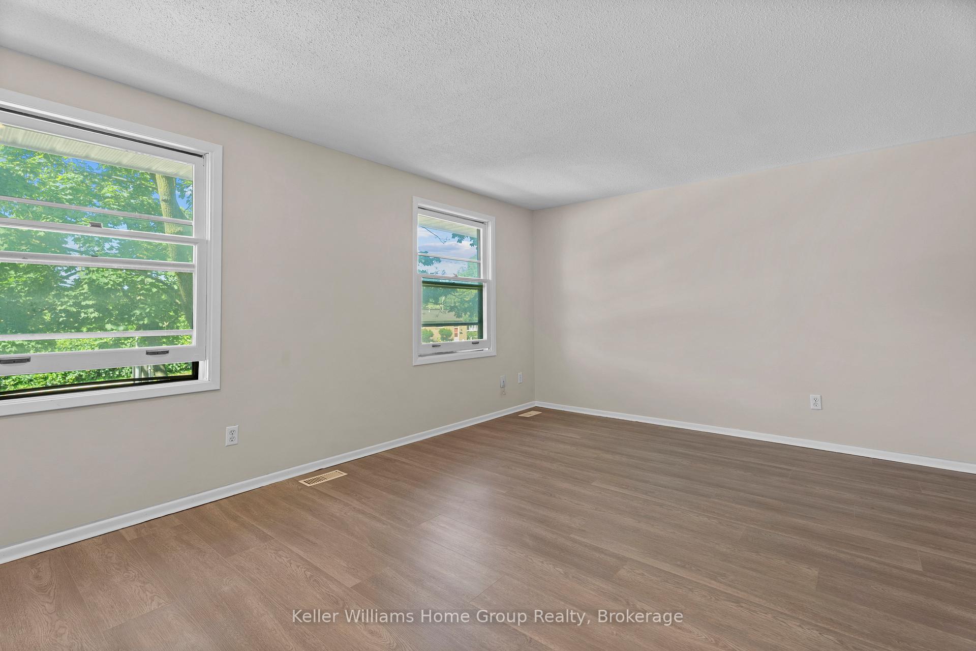Photo 15 of 531 Strasburg Road, Kitchener — HOMEH