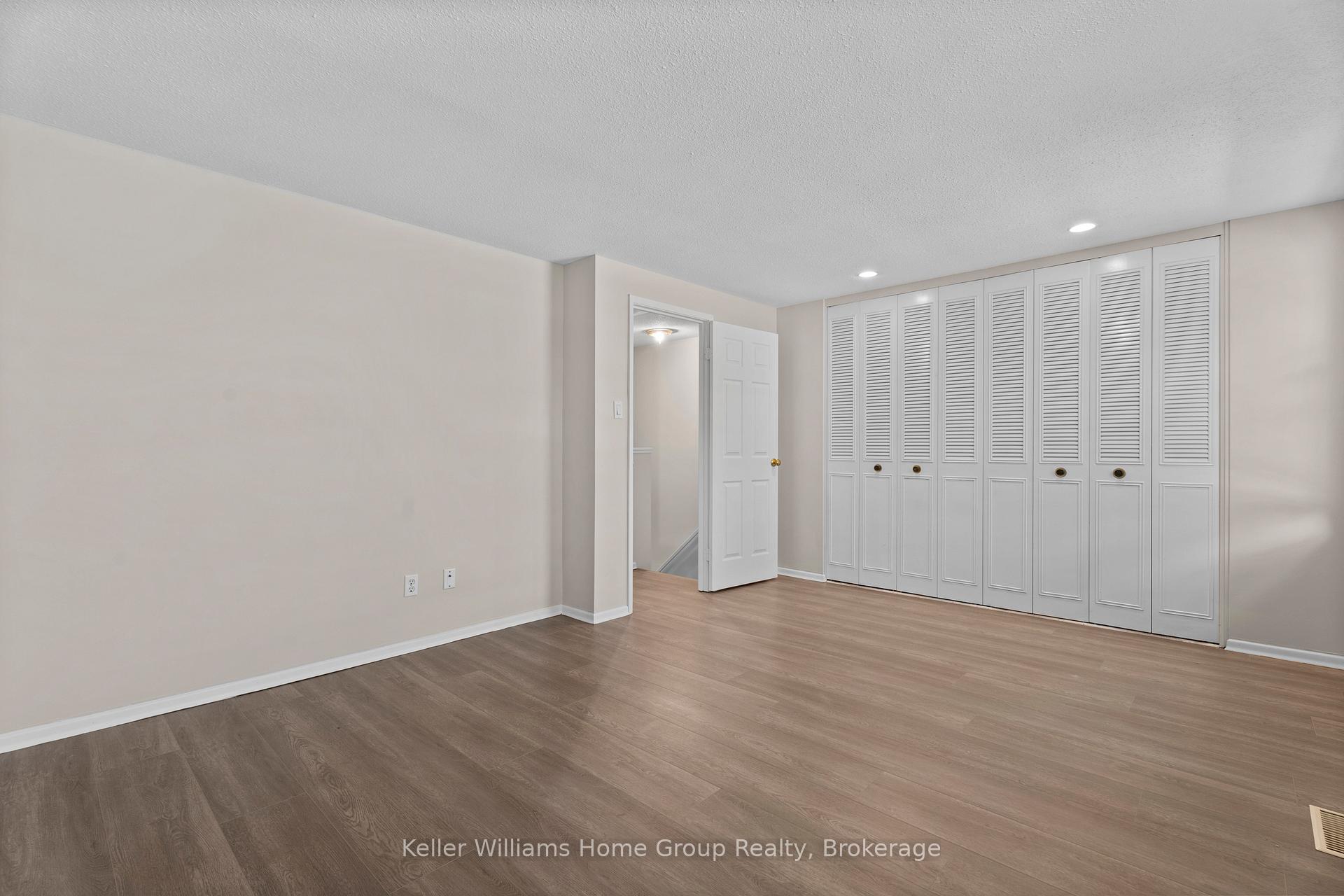 Photo 16 of 531 Strasburg Road, Kitchener — HOMEH