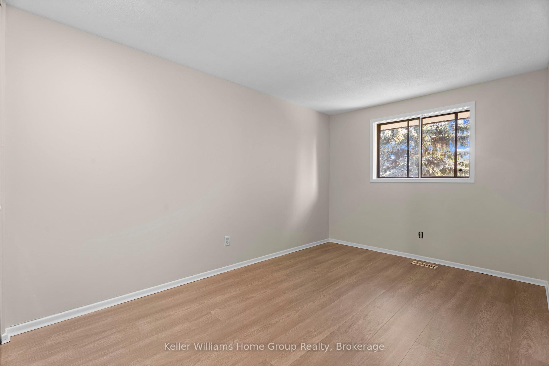 Photo 19 of 531 Strasburg Road, Kitchener — HOMEH