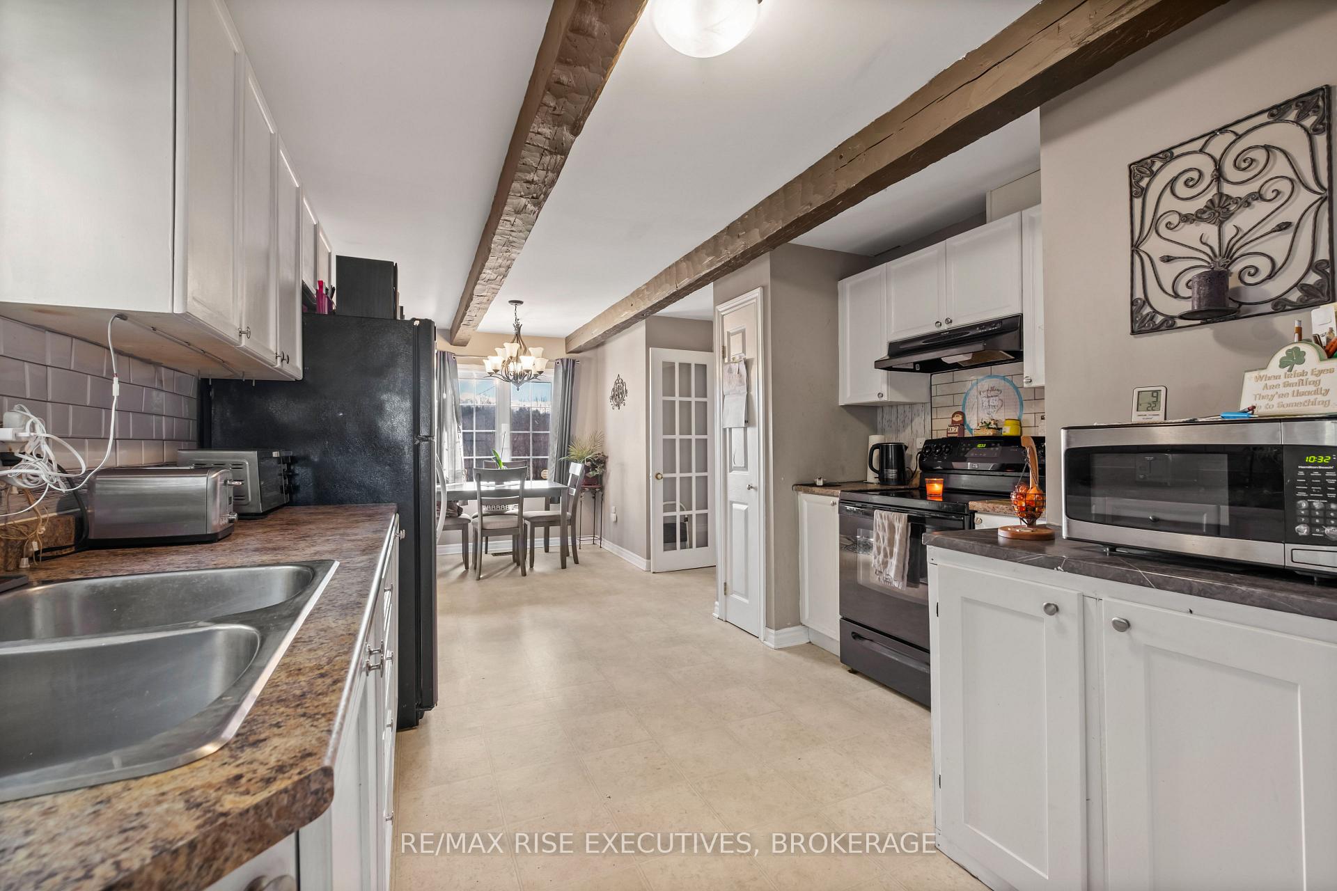Photo 6 of 311 Simmons Road, Loyalist, Lennox and Addington - South — HOMEH