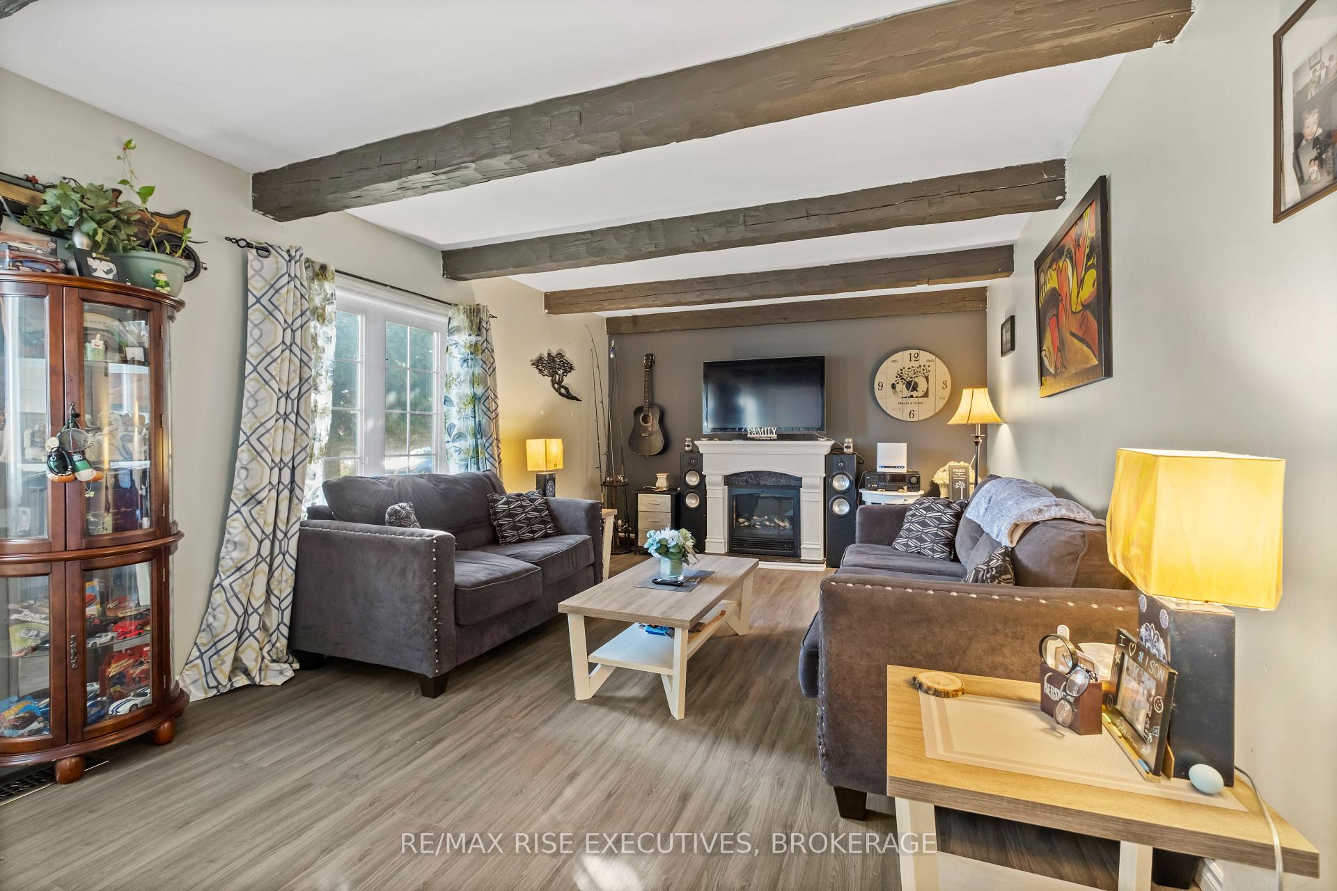 Photo 10 of 311 Simmons Road, Loyalist, Lennox and Addington - South — HOMEH
