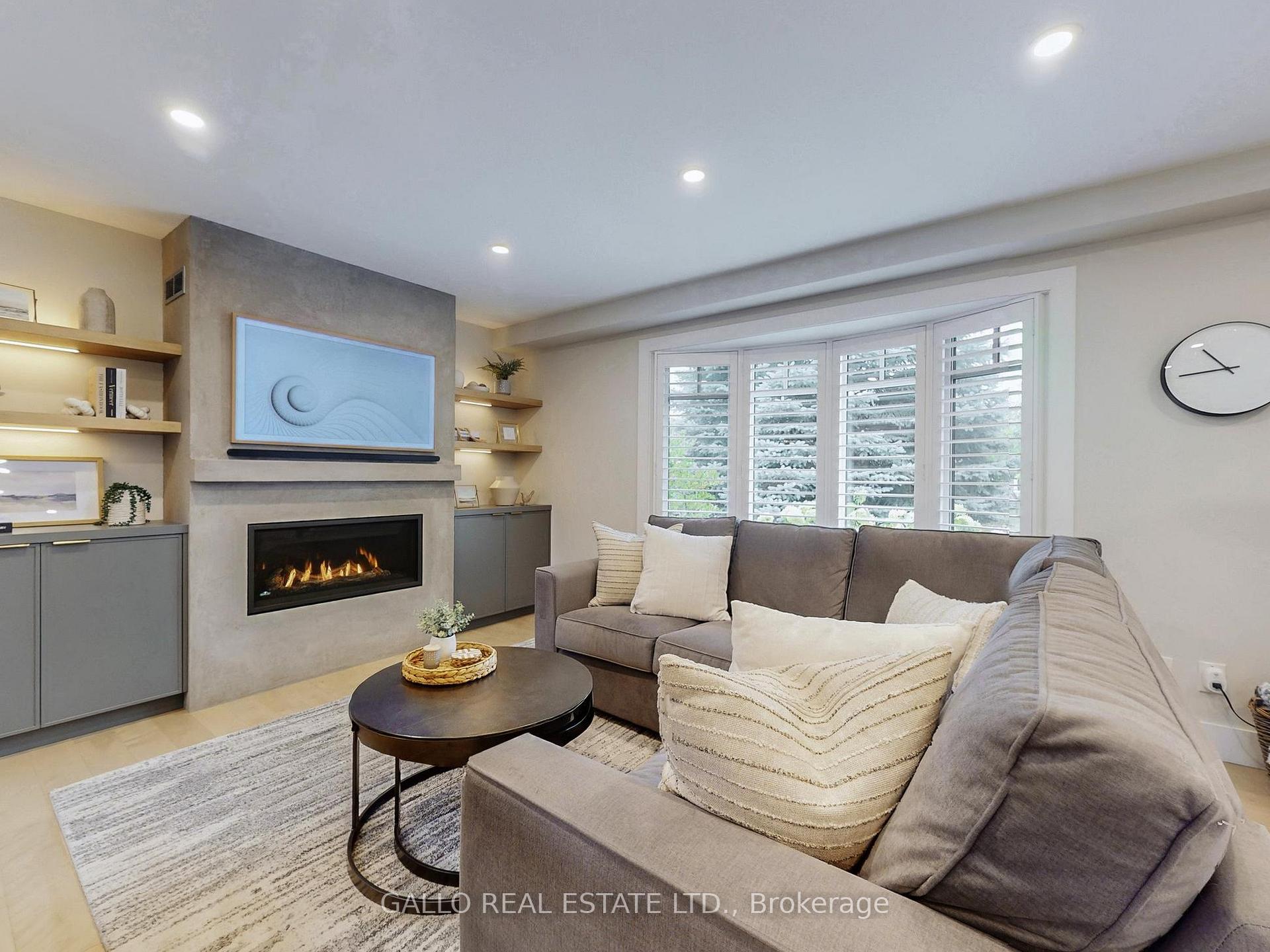 Photo 3 of 17 Sir Caradoc Place, Markham, Markham Village — HOMEH