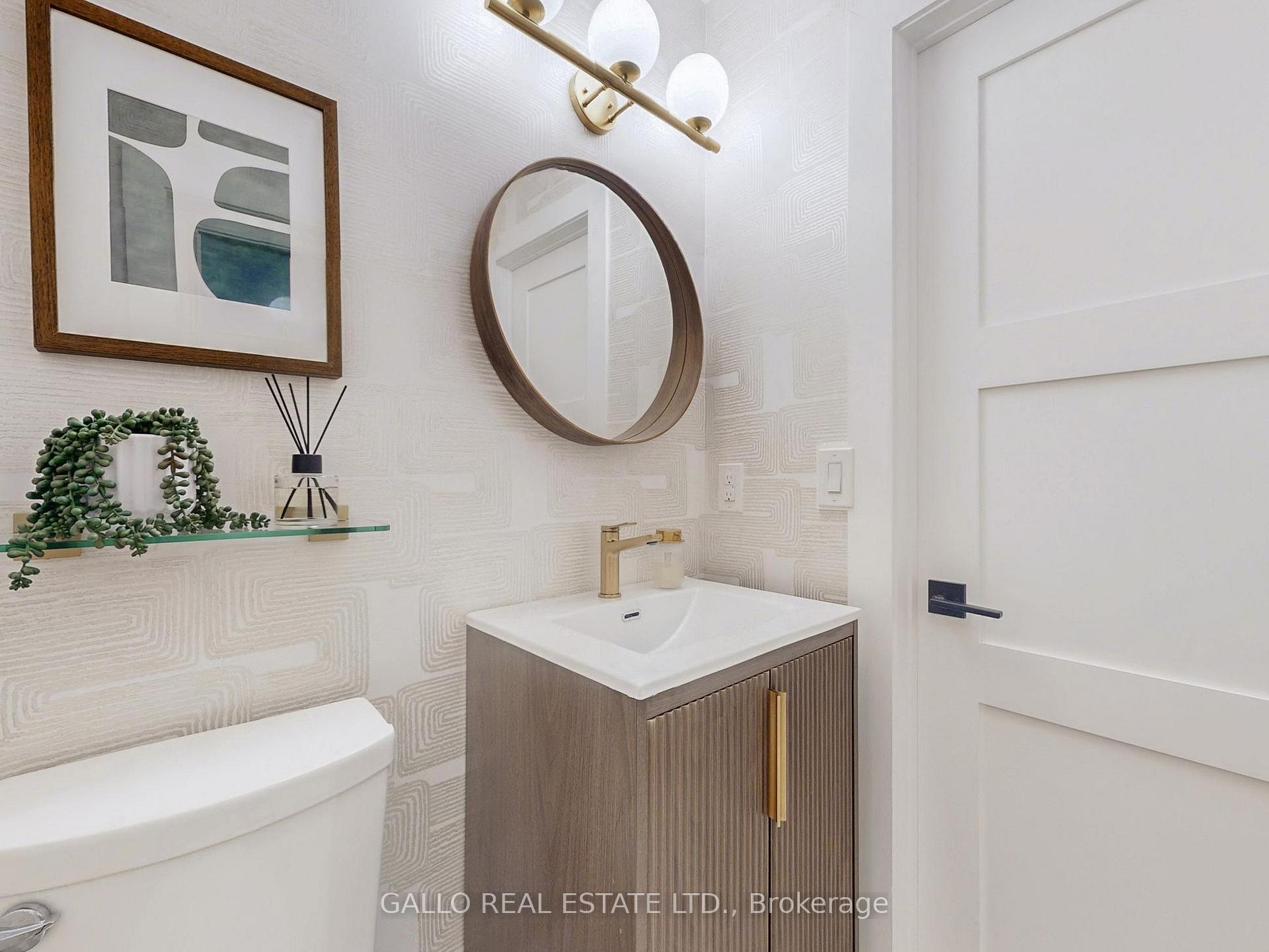Photo 9 of 17 Sir Caradoc Place, Markham, Markham Village — HOMEH
