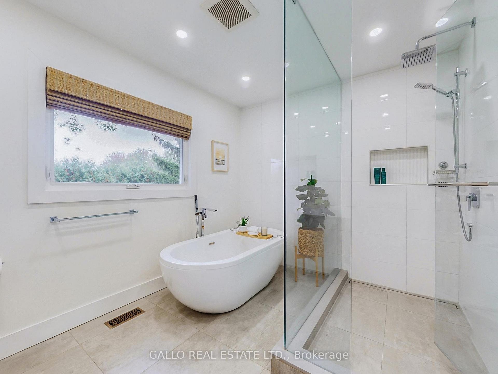 Photo 16 of 17 Sir Caradoc Place, Markham, Markham Village — HOMEH
