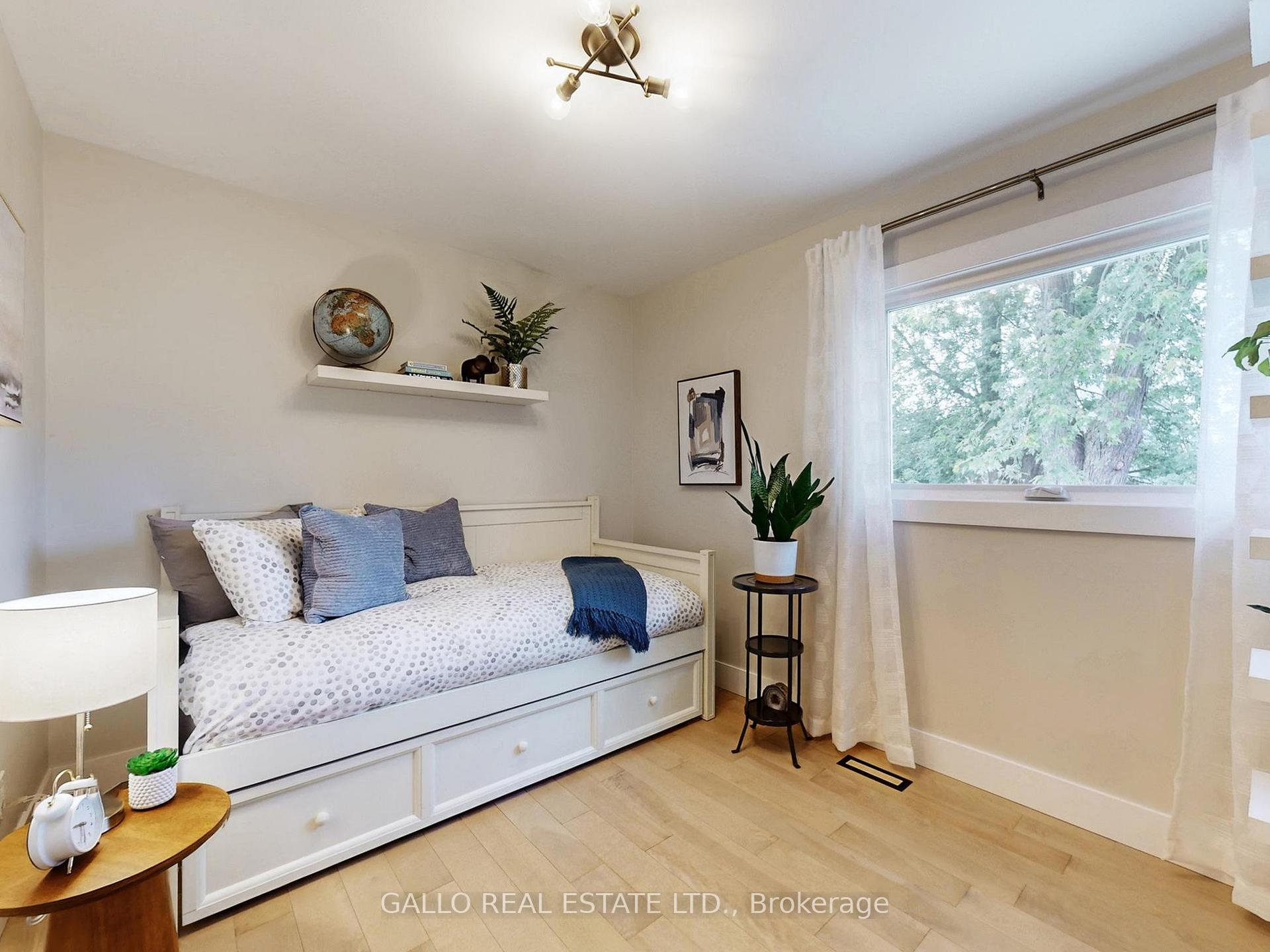 Photo 17 of 17 Sir Caradoc Place, Markham, Markham Village — HOMEH