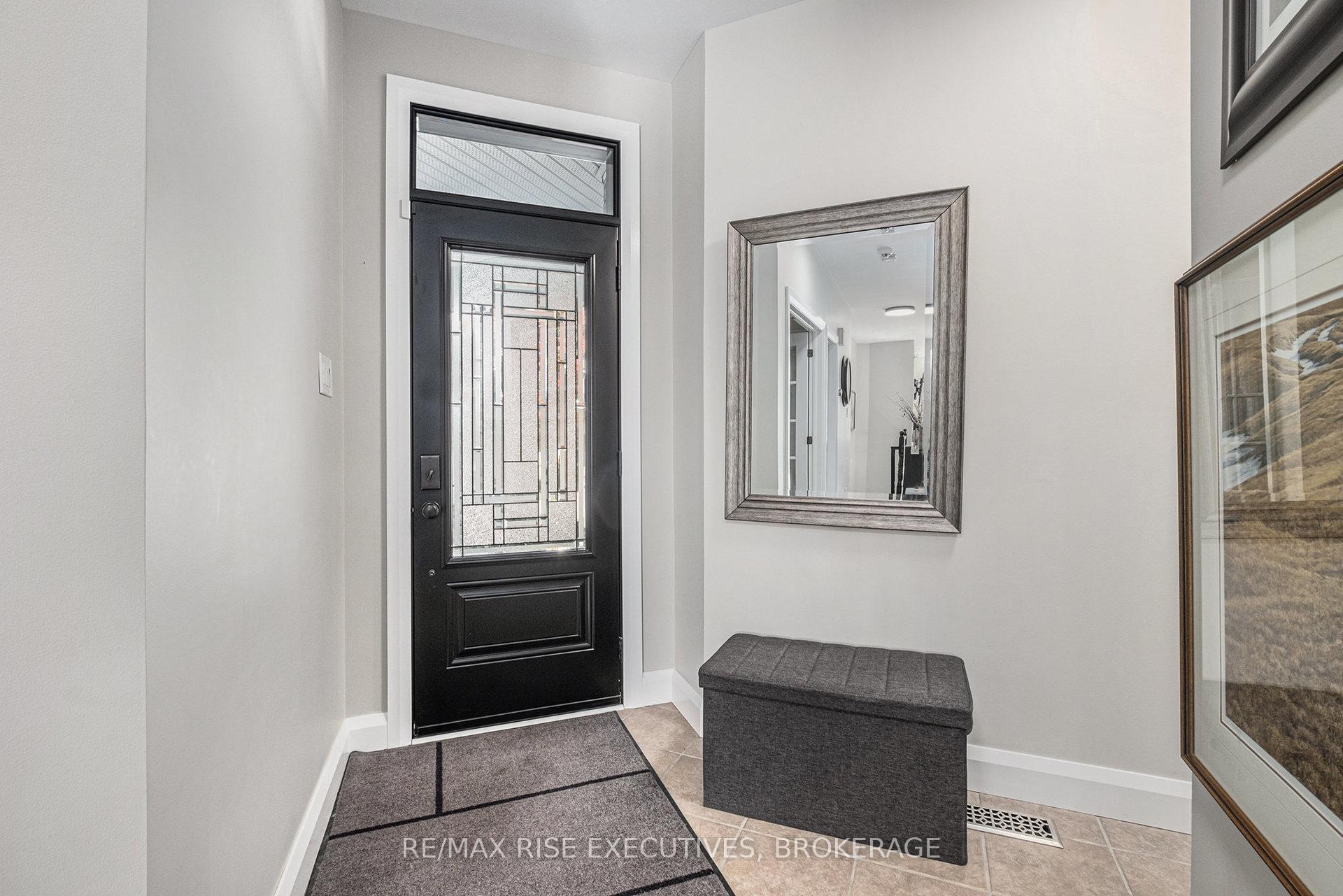 Photo 3 of 8 Kinmount Private, Ottawa, Kanata - Kanata Lakes/Heritage Hills — HOMEH