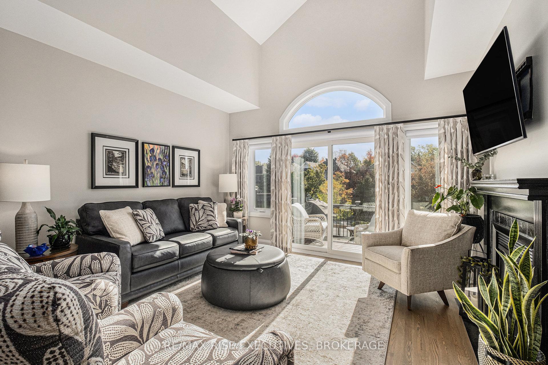 Photo 4 of 8 Kinmount Private, Ottawa, Kanata - Kanata Lakes/Heritage Hills — HOMEH
