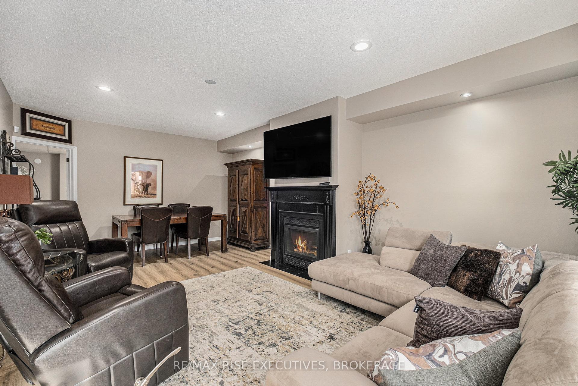 Photo 16 of 8 Kinmount Private, Ottawa, Kanata - Kanata Lakes/Heritage Hills — HOMEH