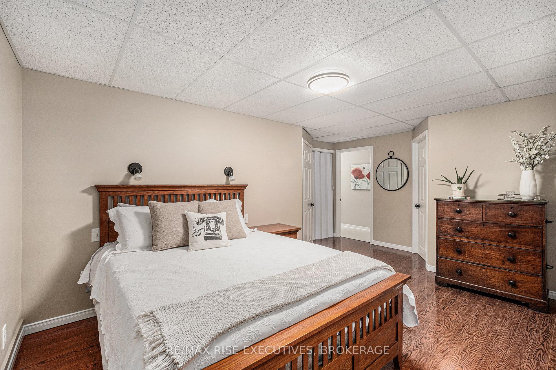 Photo 18 of 8 Kinmount Private, Ottawa, Kanata - Kanata Lakes/Heritage Hills — HOMEH