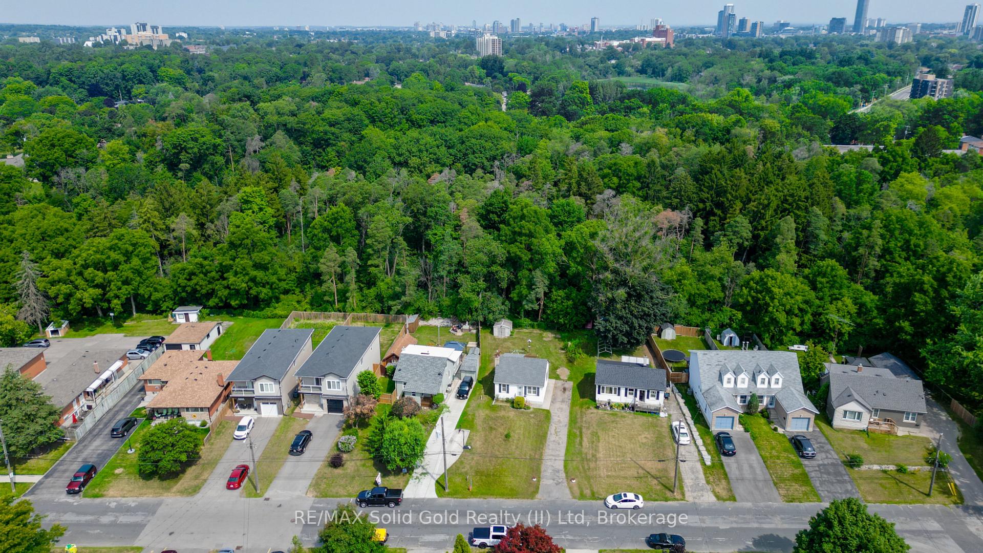 Photo 1 of 48 Barbara Crescent, Kitchener — HOMEH