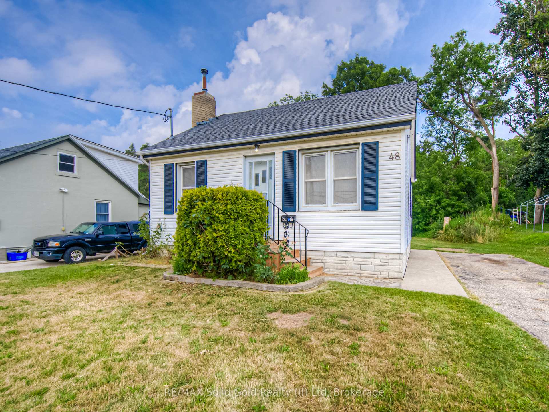 Photo 8 of 48 Barbara Crescent, Kitchener — HOMEH