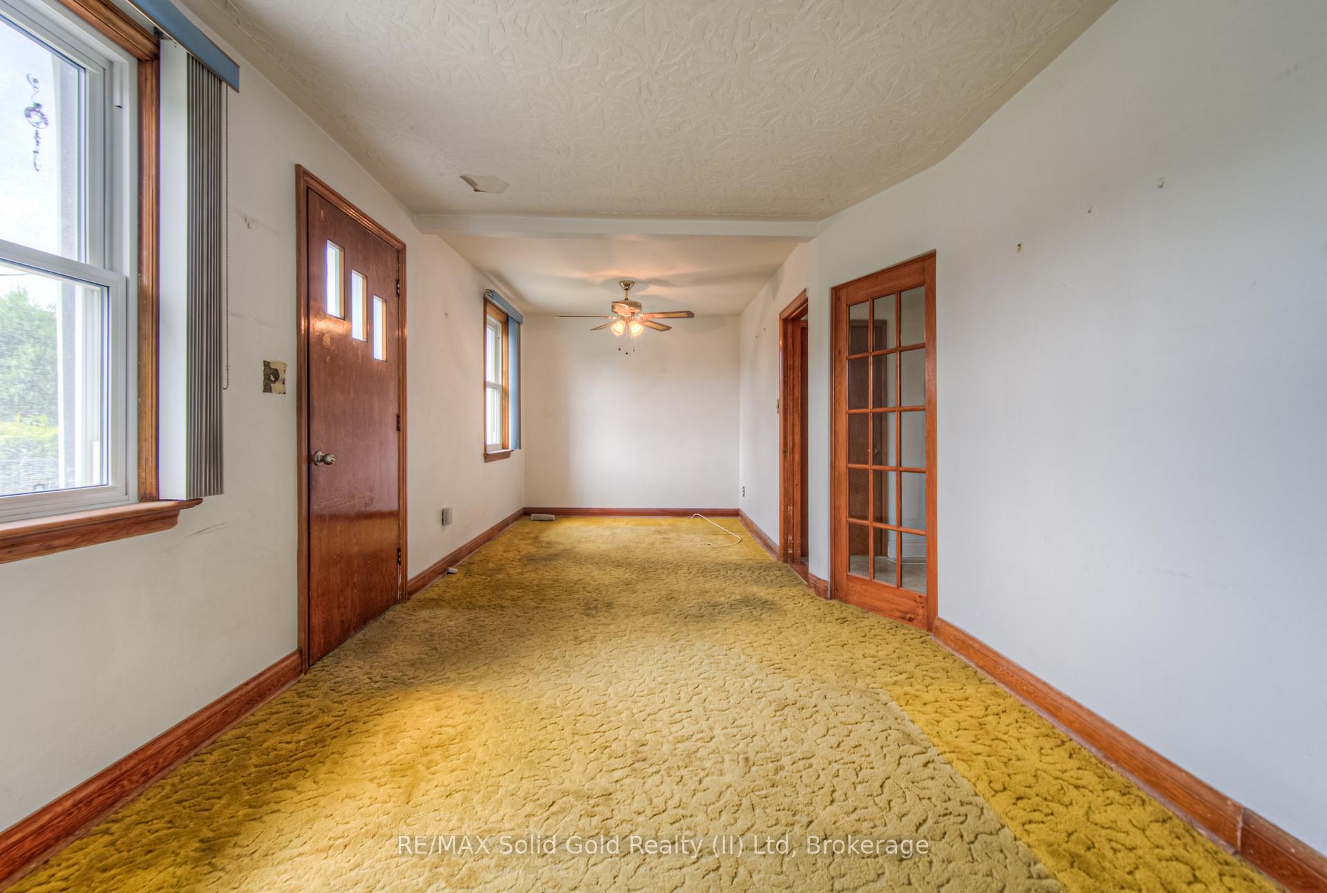 Photo 13 of 48 Barbara Crescent, Kitchener — HOMEH