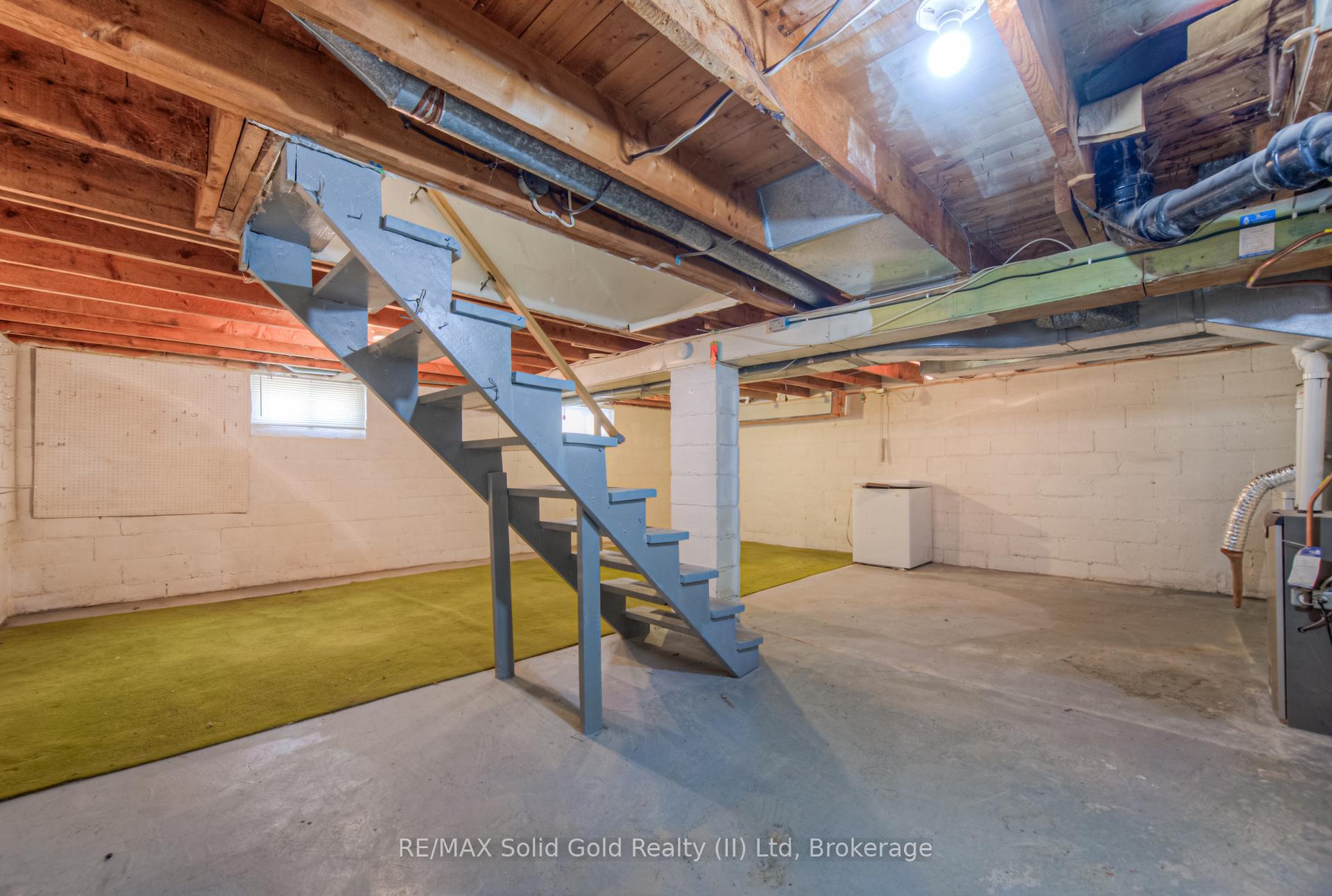 Photo 29 of 48 Barbara Crescent, Kitchener — HOMEH
