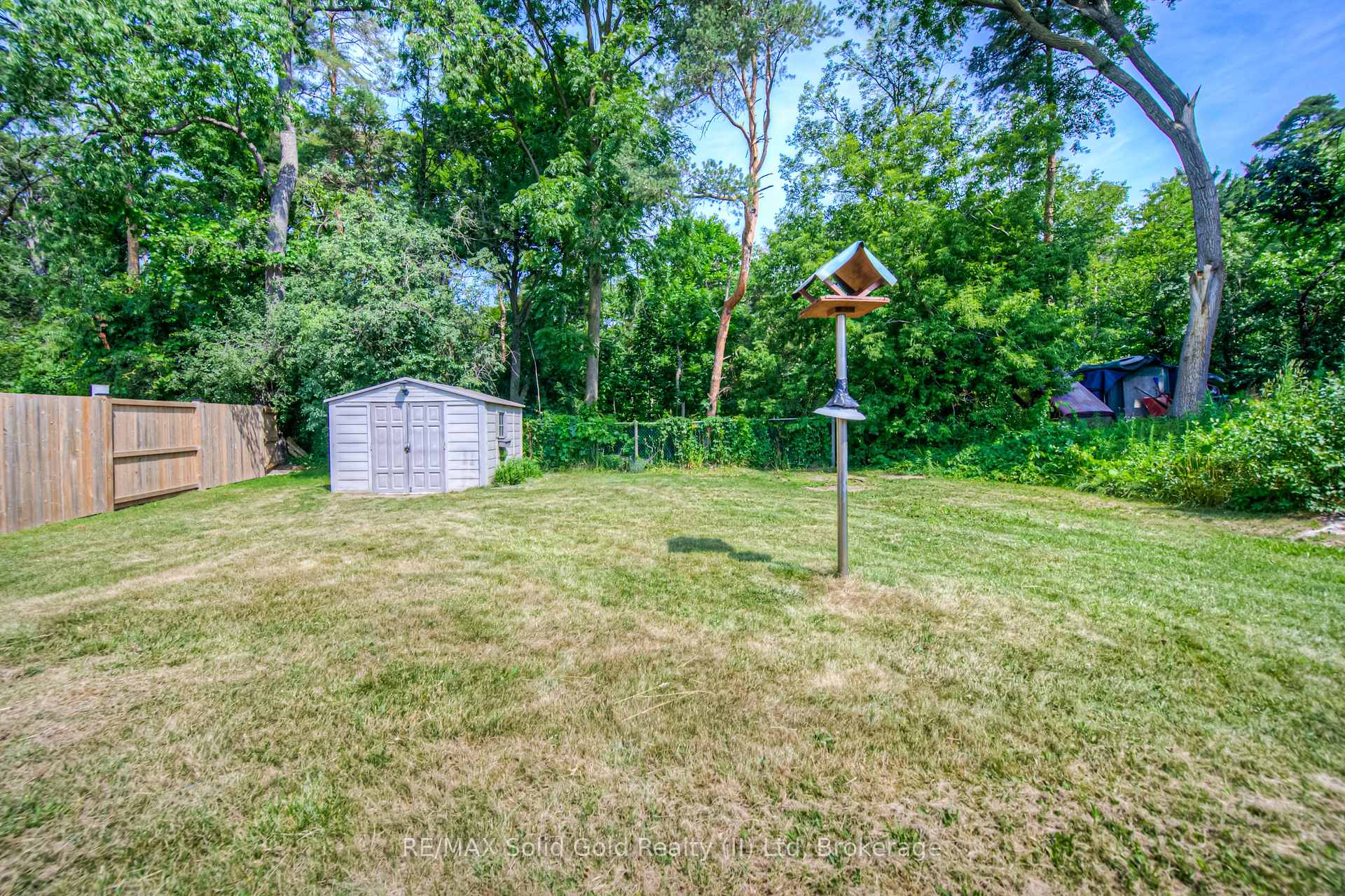 Photo 38 of 48 Barbara Crescent, Kitchener — HOMEH