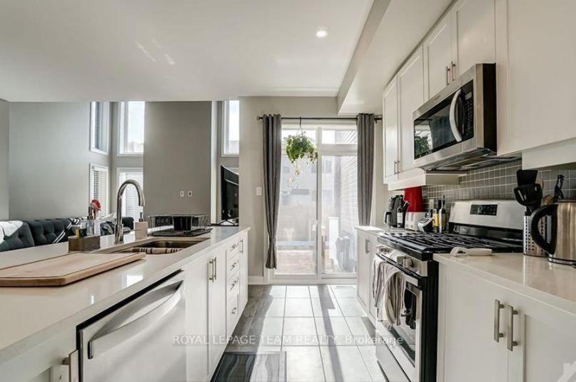 Photo 4 of 765 Twist Way, Ottawa, Kanata - Emerald Meadows/Trailwest — HOMEH