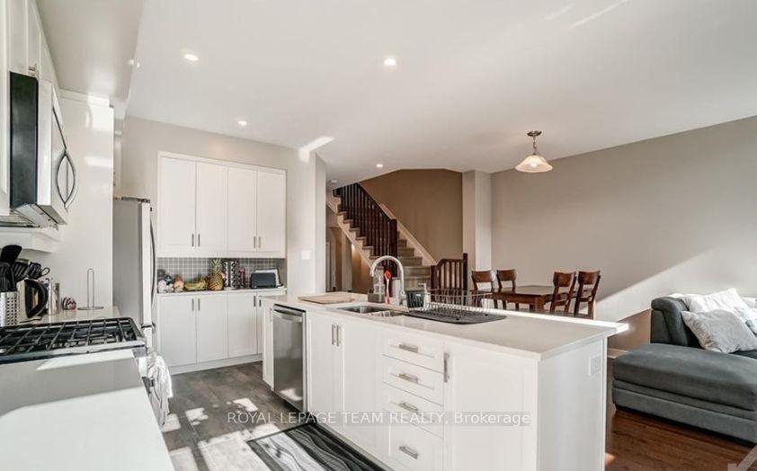 Photo 5 of 765 Twist Way, Ottawa, Kanata - Emerald Meadows/Trailwest — HOMEH